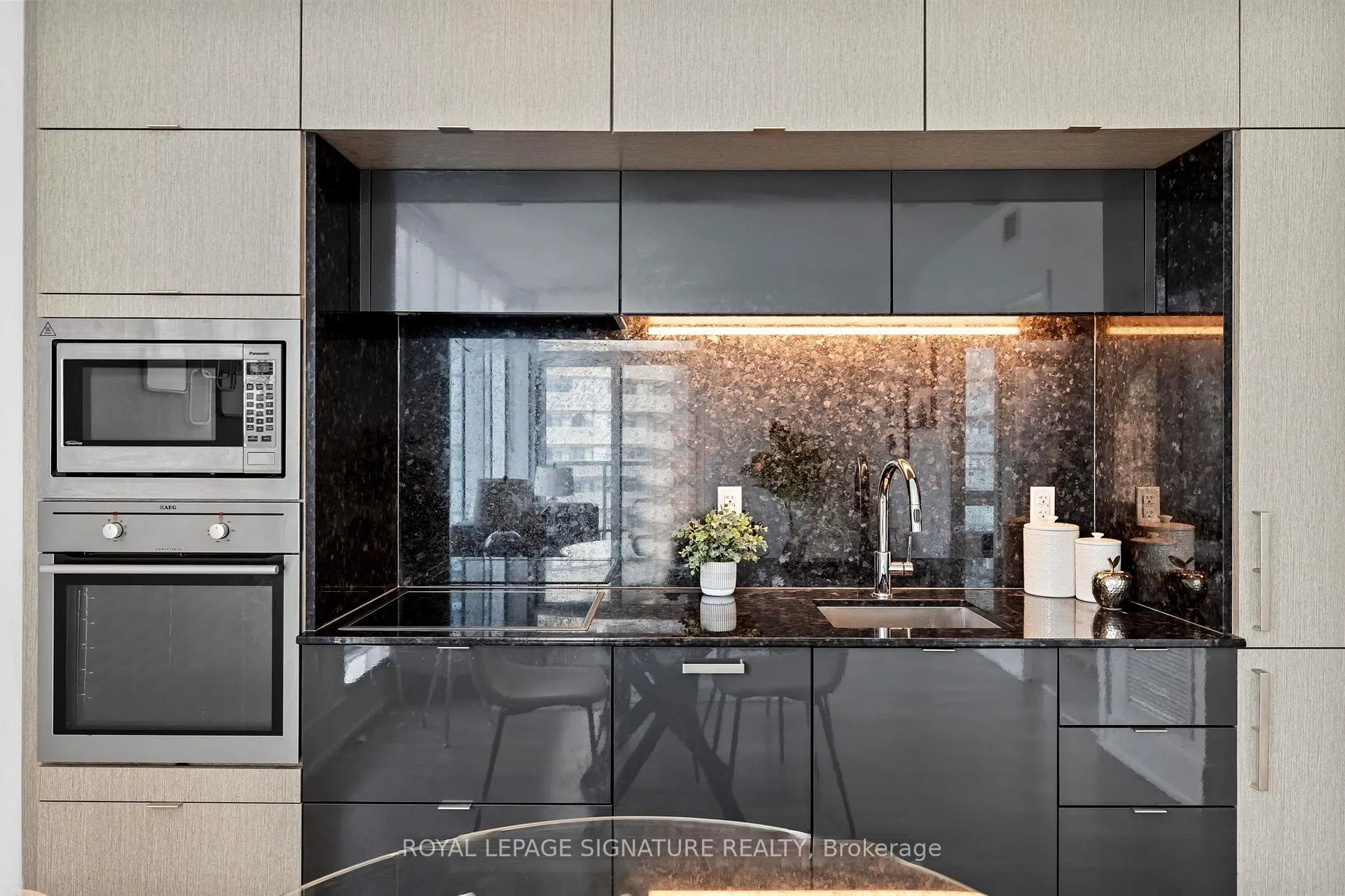 Photo 9 of Unit 3003, 10 York Street, Toronto, Waterfront Communities — HOMEH