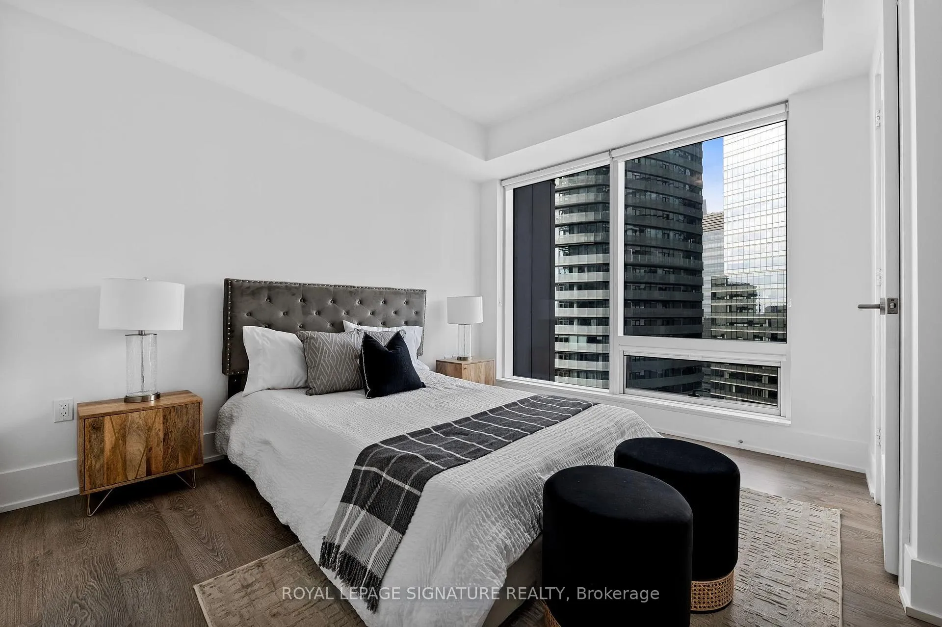 Photo 11 of Unit 3003, 10 York Street, Toronto, Waterfront Communities — HOMEH