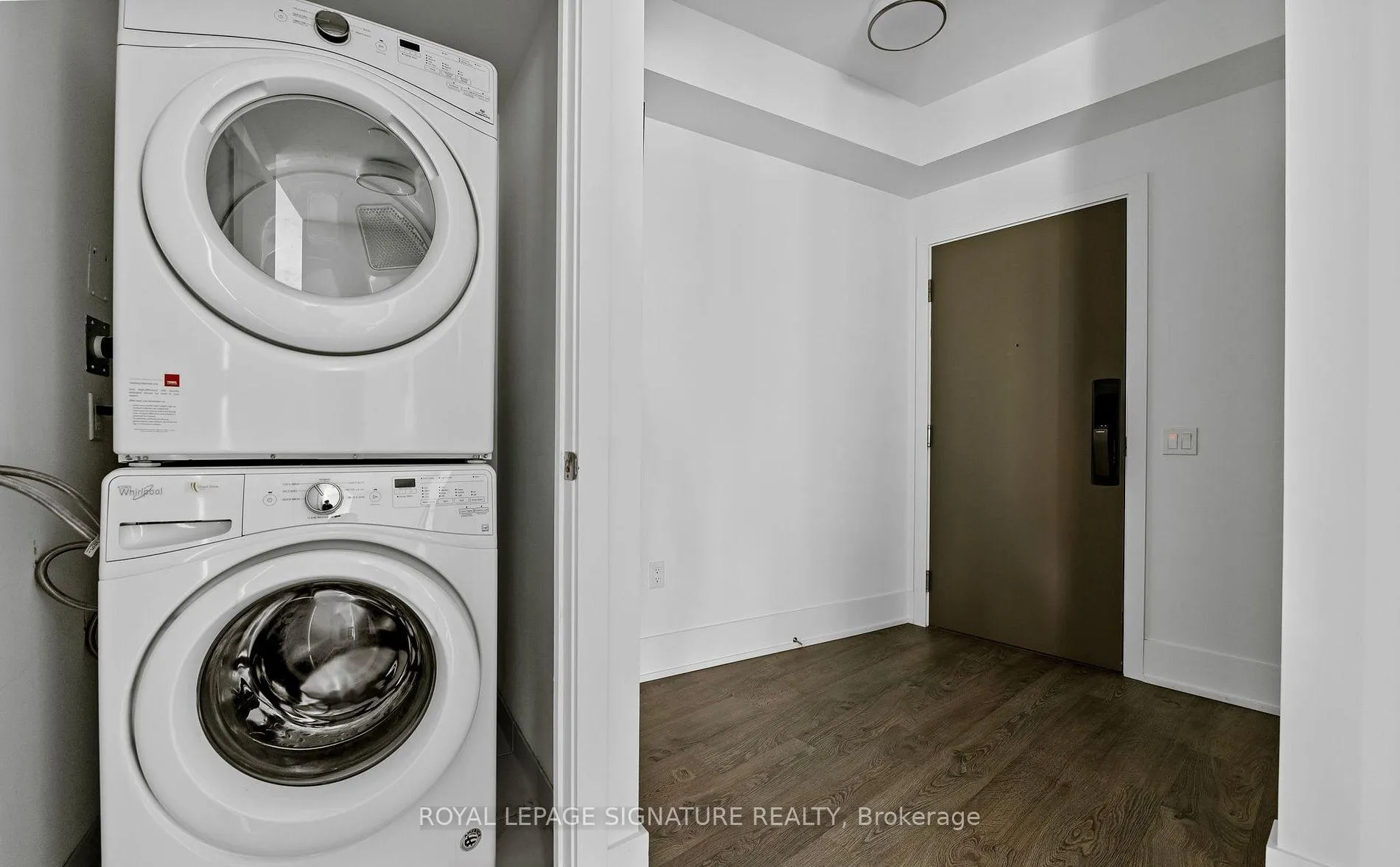 Photo 16 of Unit 3003, 10 York Street, Toronto, Waterfront Communities — HOMEH