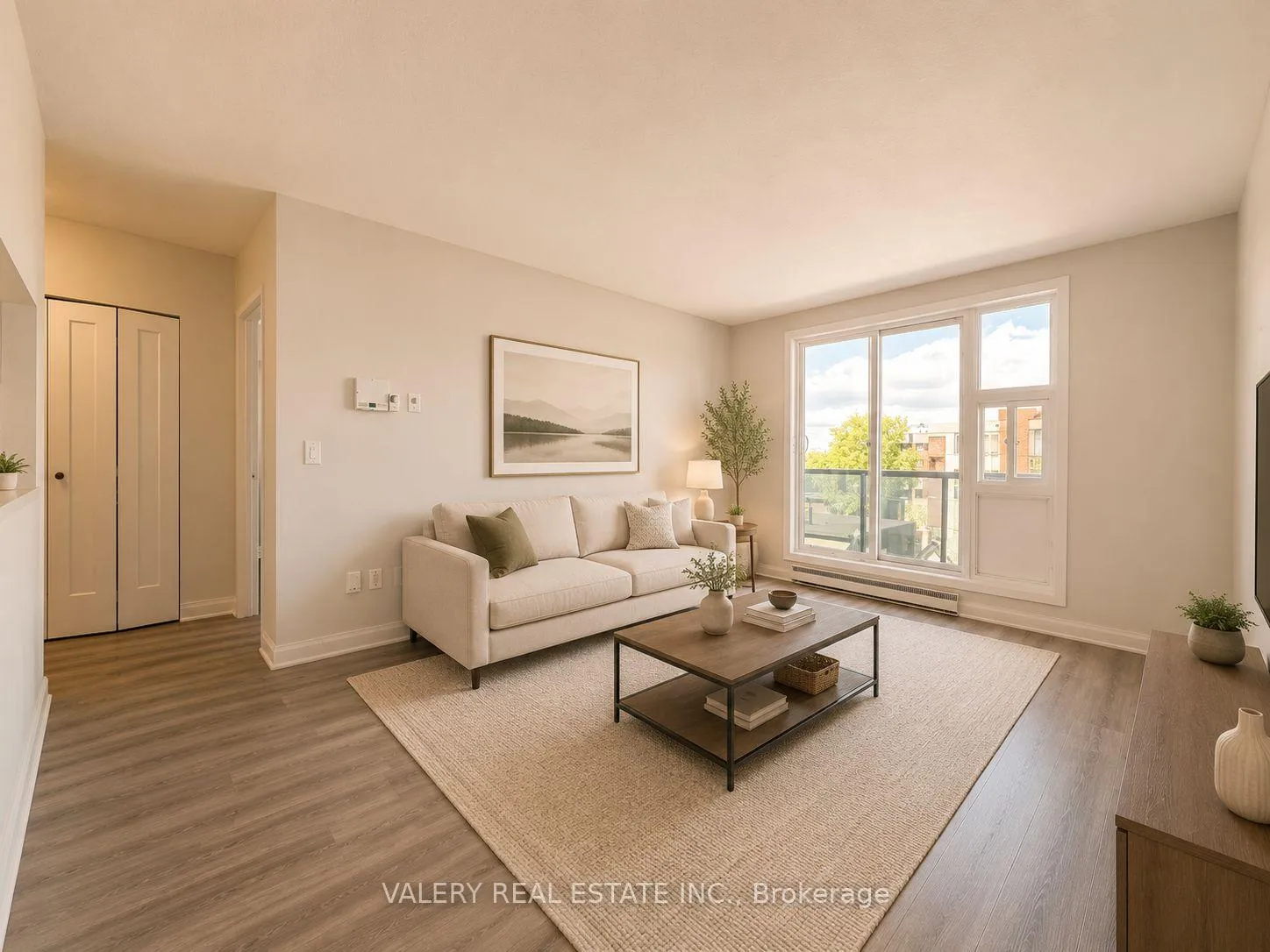 Photo 4 of Unit 335, 324 Cambridge Street, Ottawa, West Centre Town — HOMEH