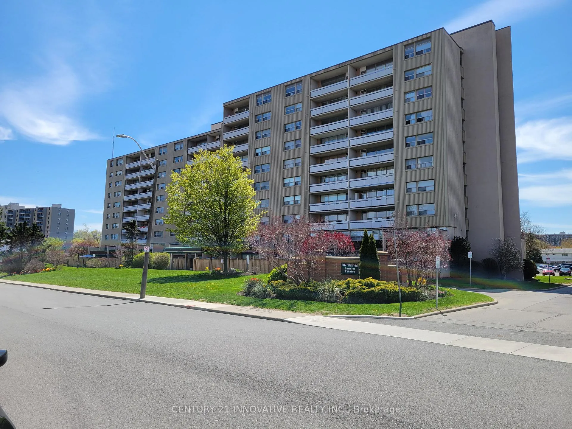Photo 3 of Unit 910, 15 Albright Road S, Hamilton, Vincent — HOMEH