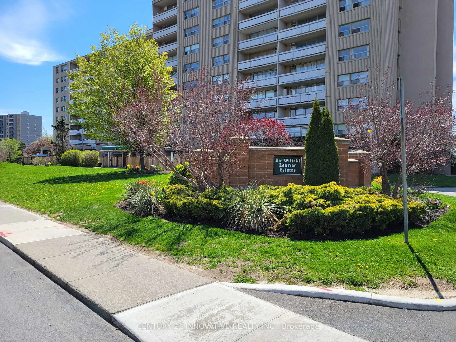 Photo 9 of Unit 910, 15 Albright Road S, Hamilton, Vincent — HOMEH