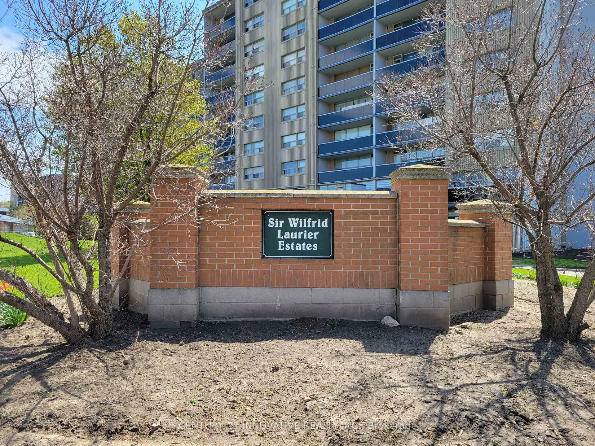 Photo 10 of Unit 910, 15 Albright Road S, Hamilton, Vincent — HOMEH