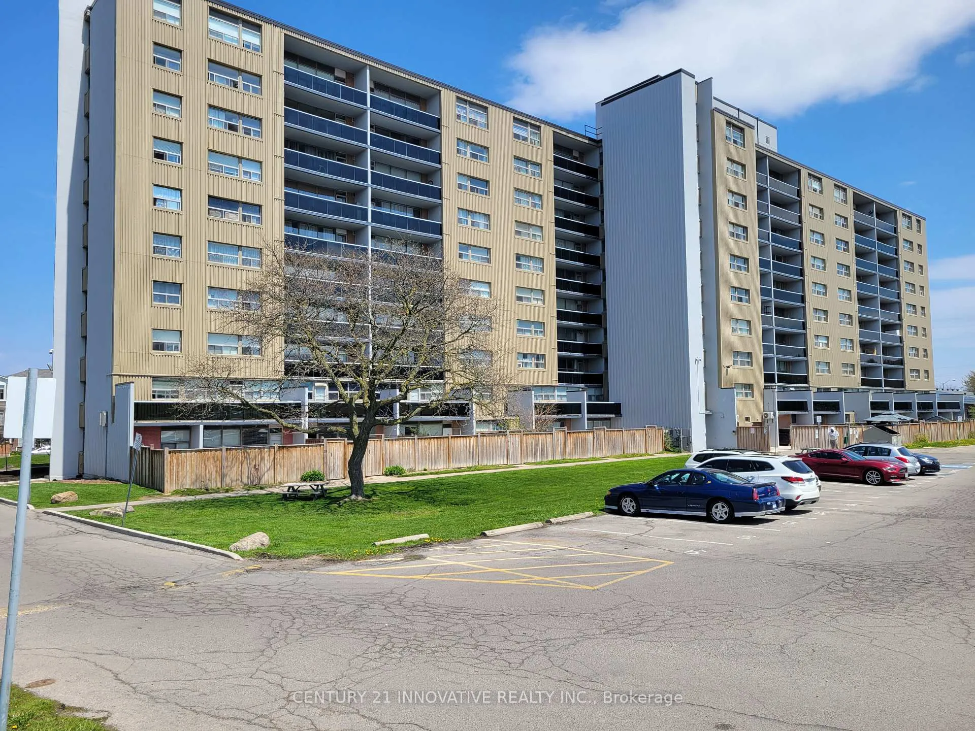 Photo 14 of Unit 910, 15 Albright Road S, Hamilton, Vincent — HOMEH