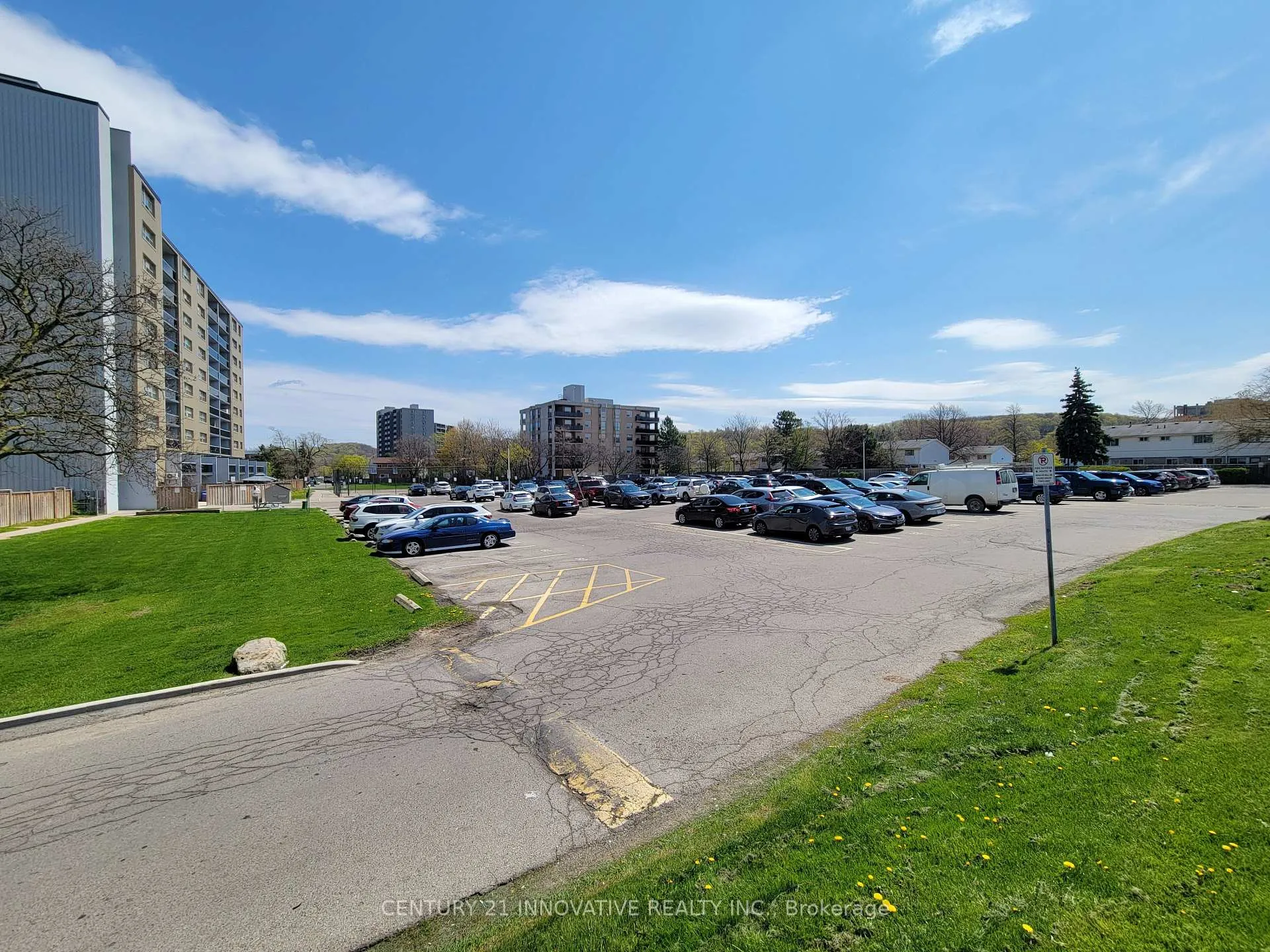 Photo 15 of Unit 910, 15 Albright Road S, Hamilton, Vincent — HOMEH