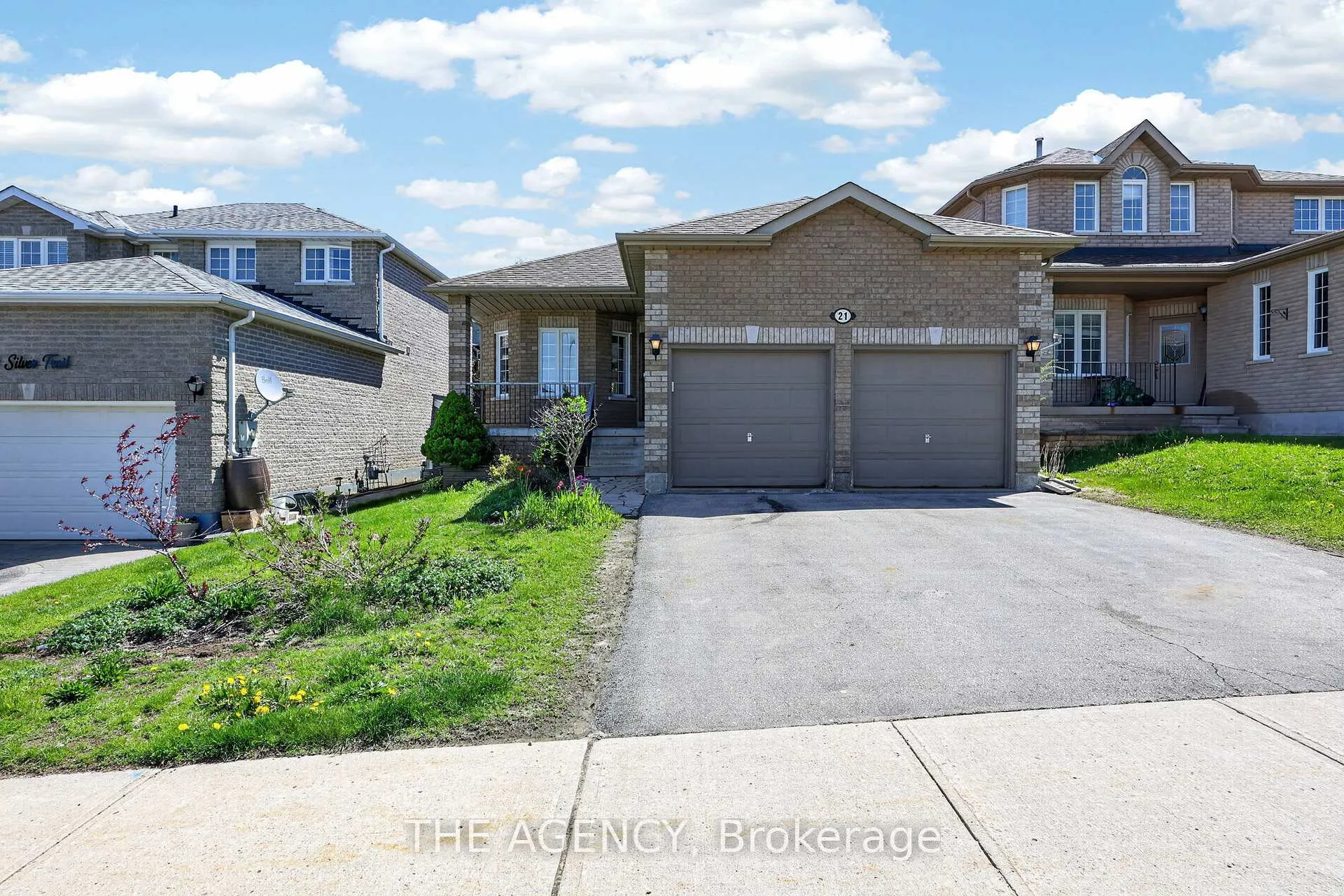 Photo 4 of 21 Silver Trail, Barrie, Ardagh — HOMEH