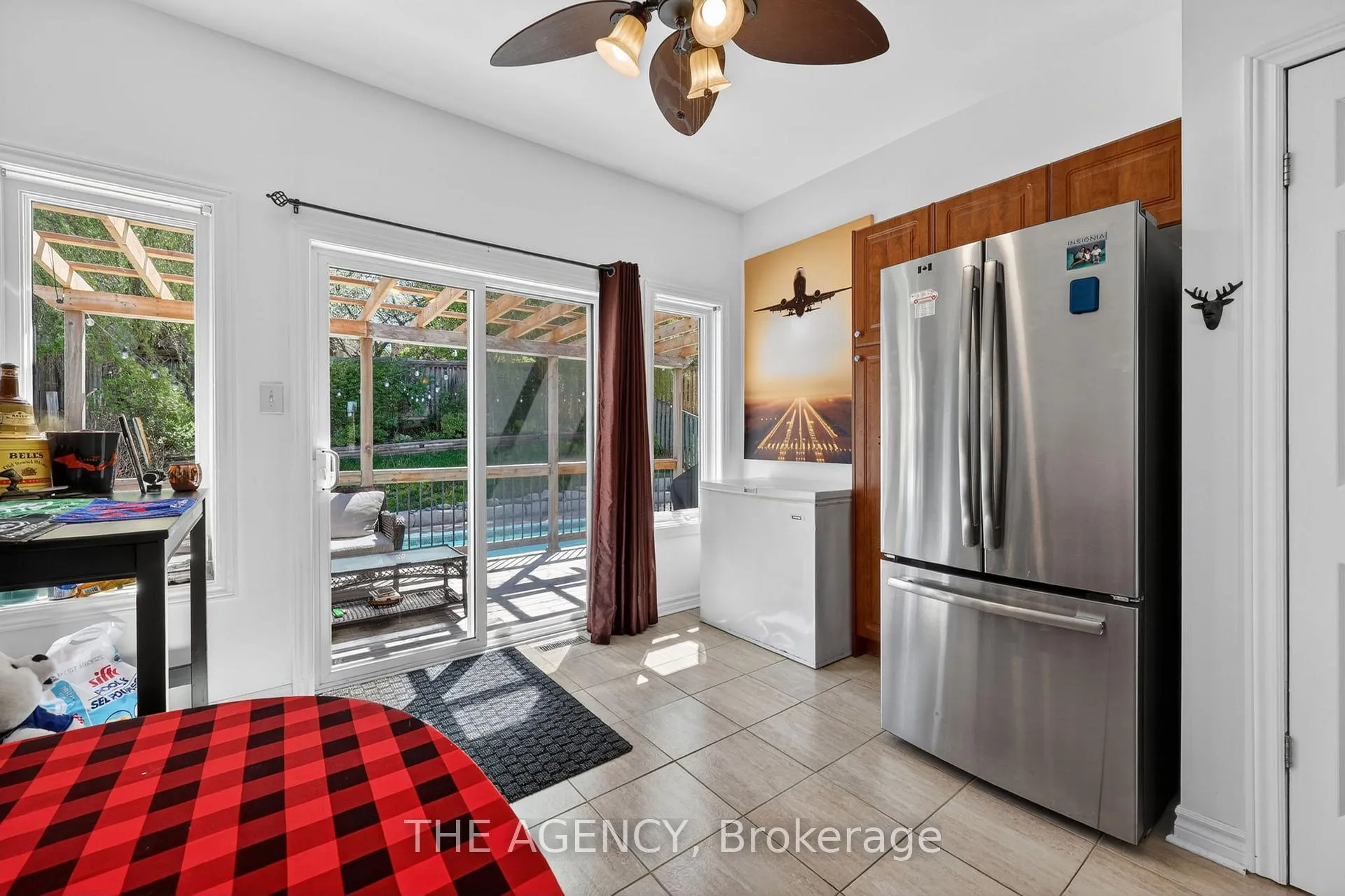Photo 14 of 21 Silver Trail, Barrie, Ardagh — HOMEH