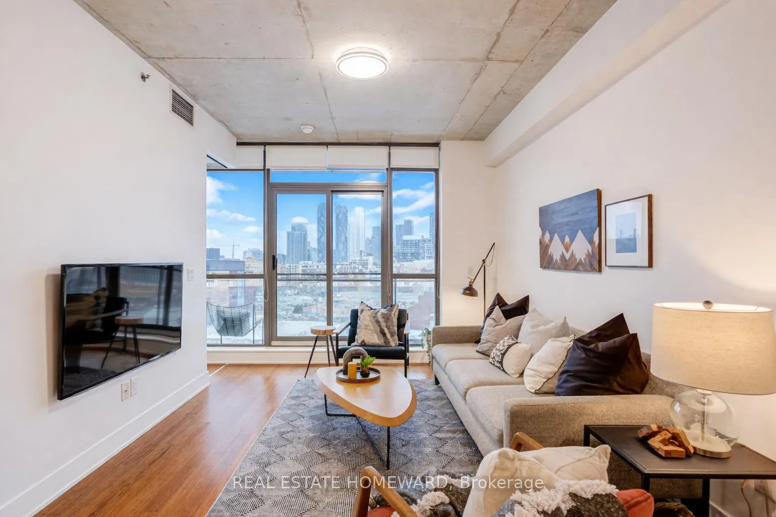 Photo 1 of Unit 709, 90 Trinity Street, Toronto, Waterfront Communities — HOMEH