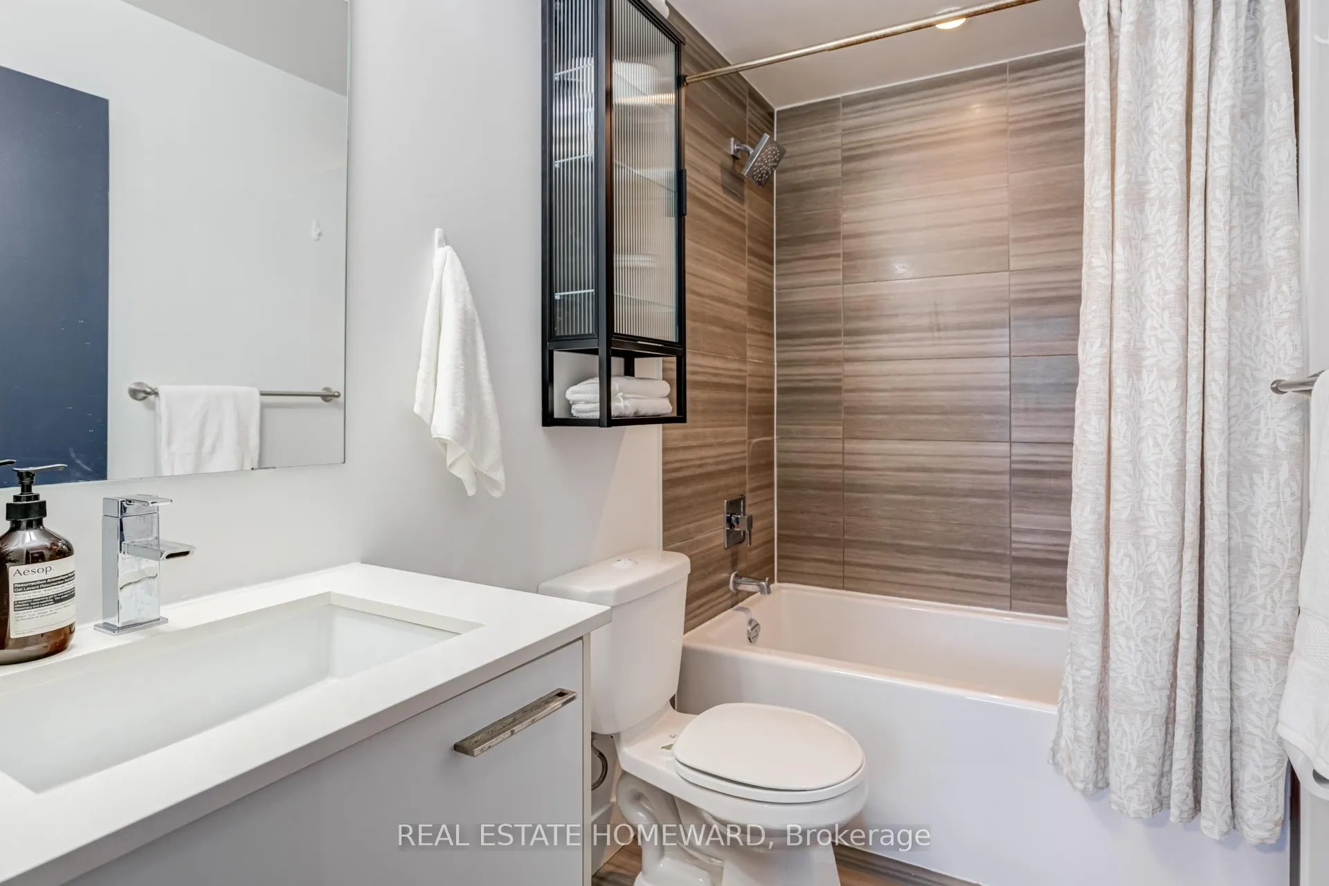 Photo 15 of Unit 709, 90 Trinity Street, Toronto, Waterfront Communities — HOMEH