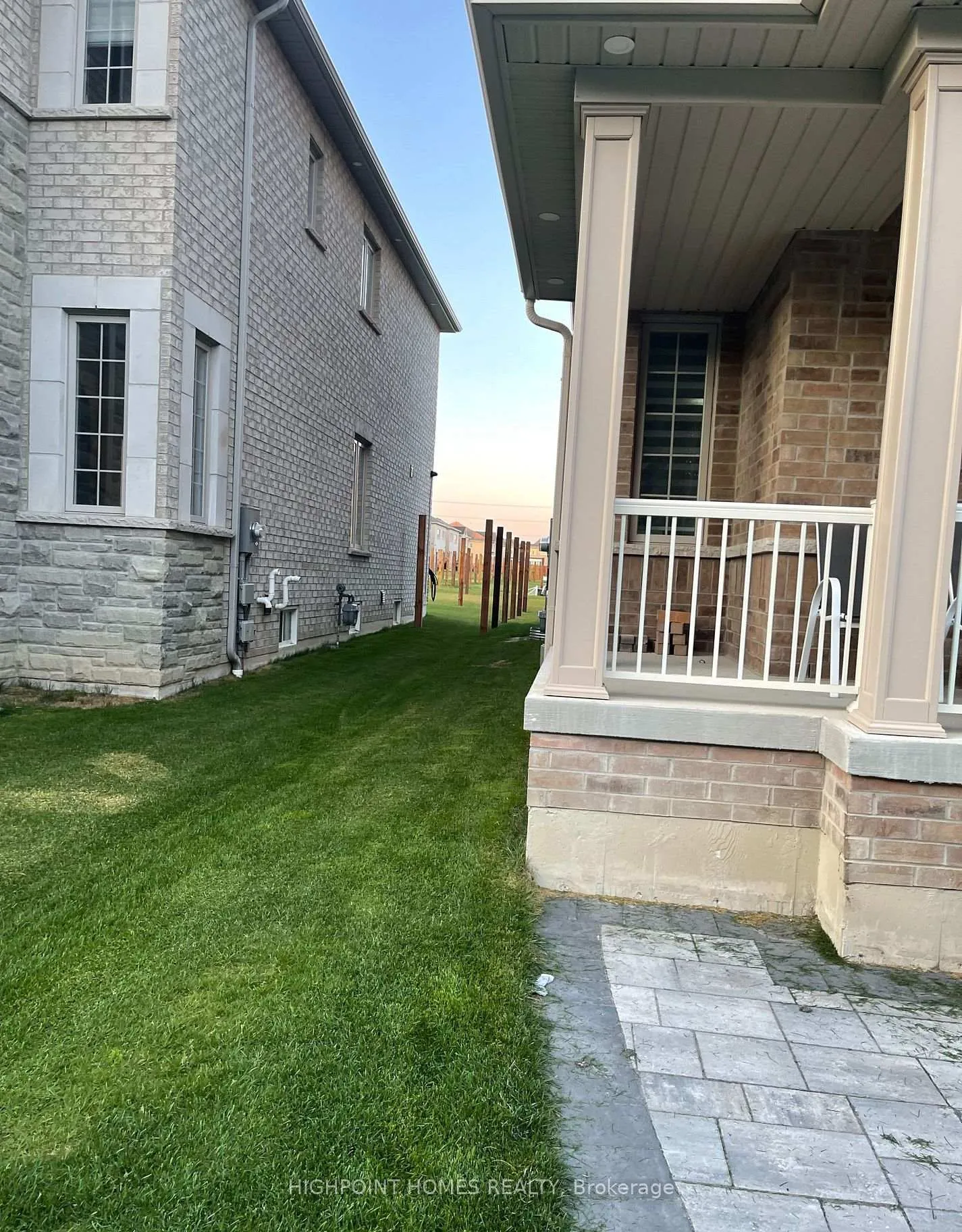 Photo 1 of 28 Northern Breeze Crescent, Whitby, Rolling Acres — HOMEH