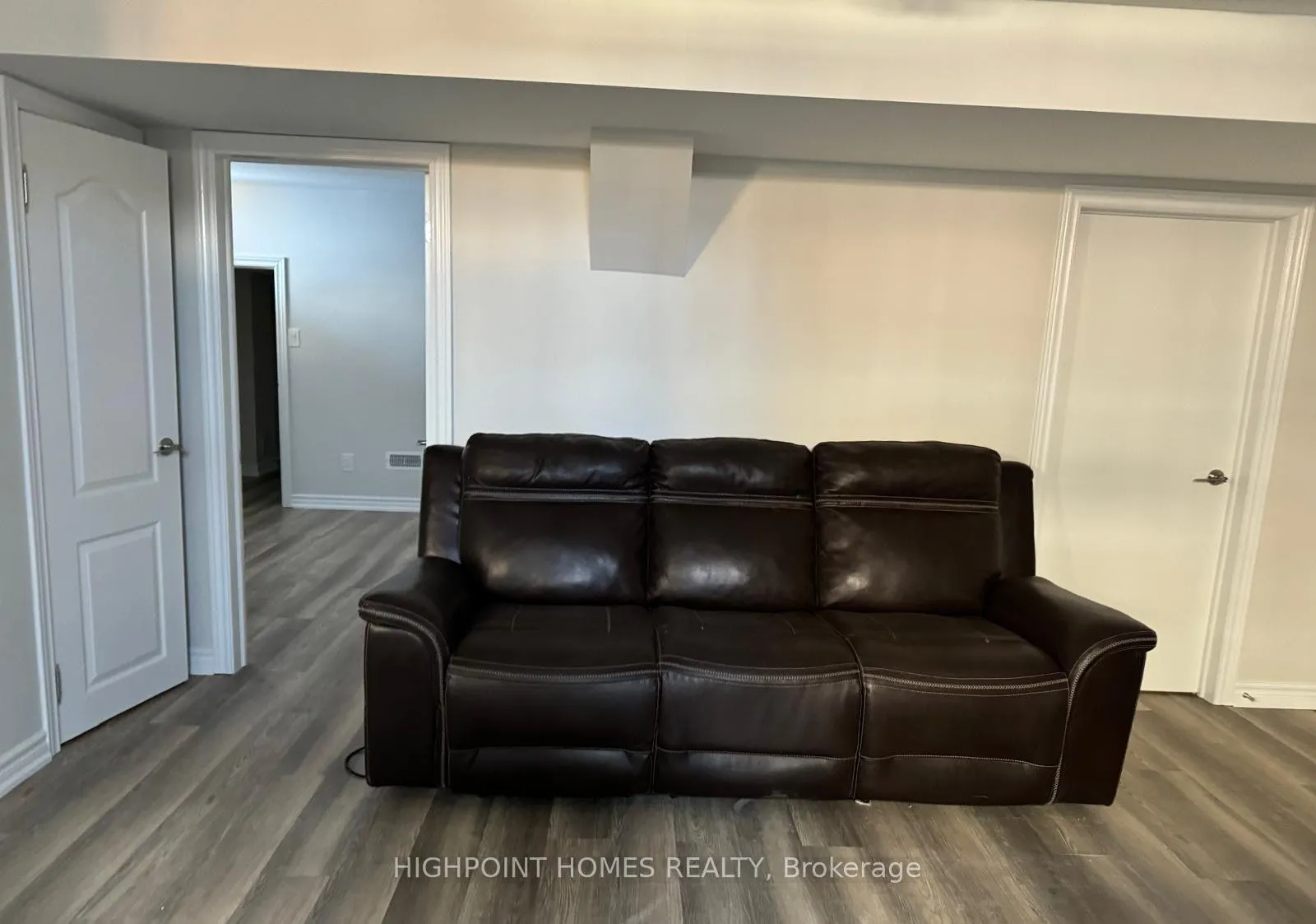 Photo 5 of 28 Northern Breeze Crescent, Whitby, Rolling Acres — HOMEH