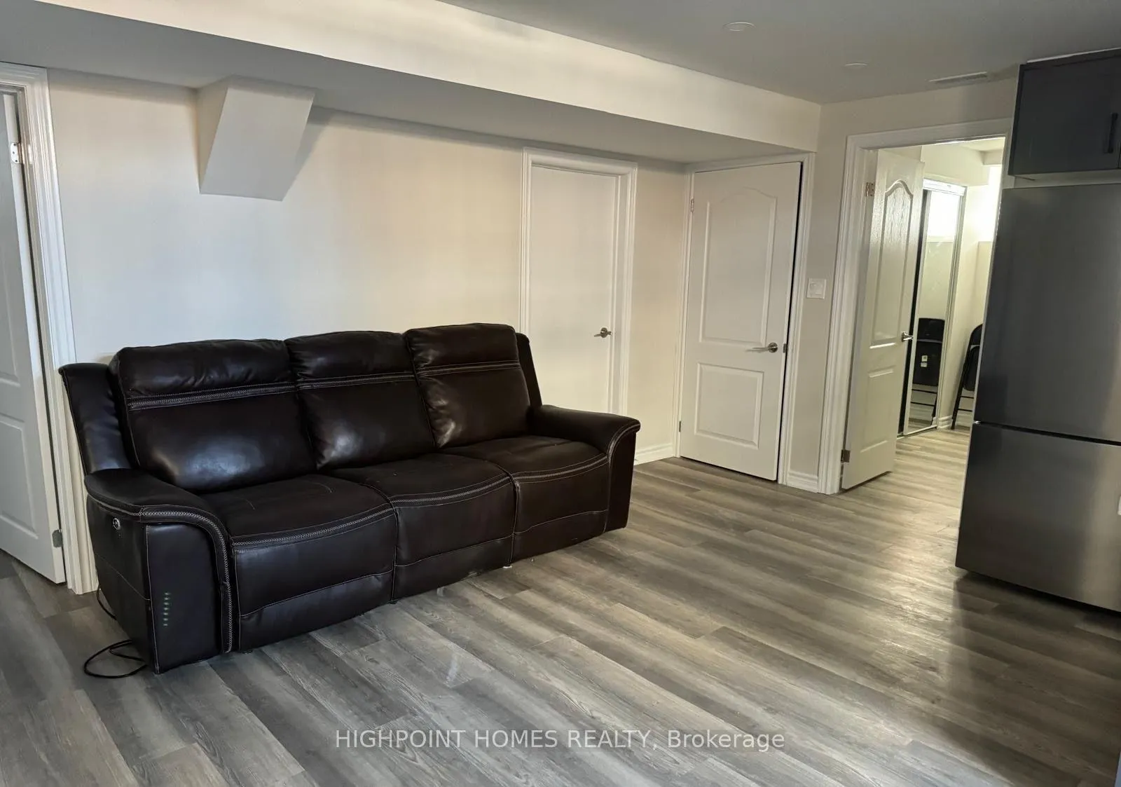 Photo 6 of 28 Northern Breeze Crescent, Whitby, Rolling Acres — HOMEH