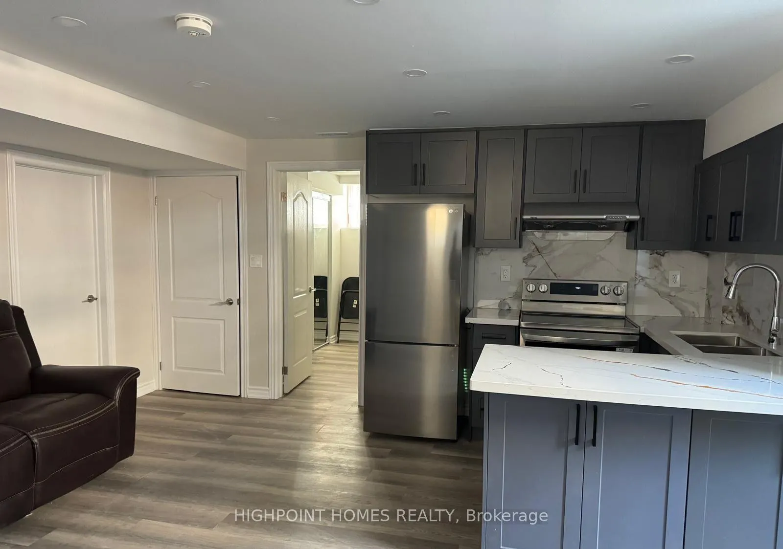 Photo 9 of 28 Northern Breeze Crescent, Whitby, Rolling Acres — HOMEH