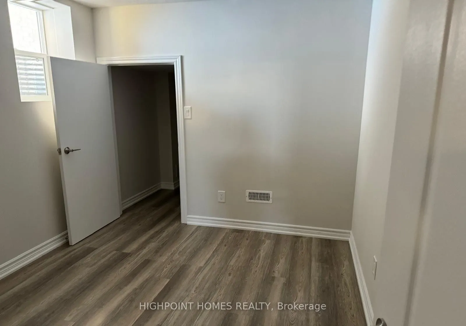 Photo 11 of 28 Northern Breeze Crescent, Whitby, Rolling Acres — HOMEH