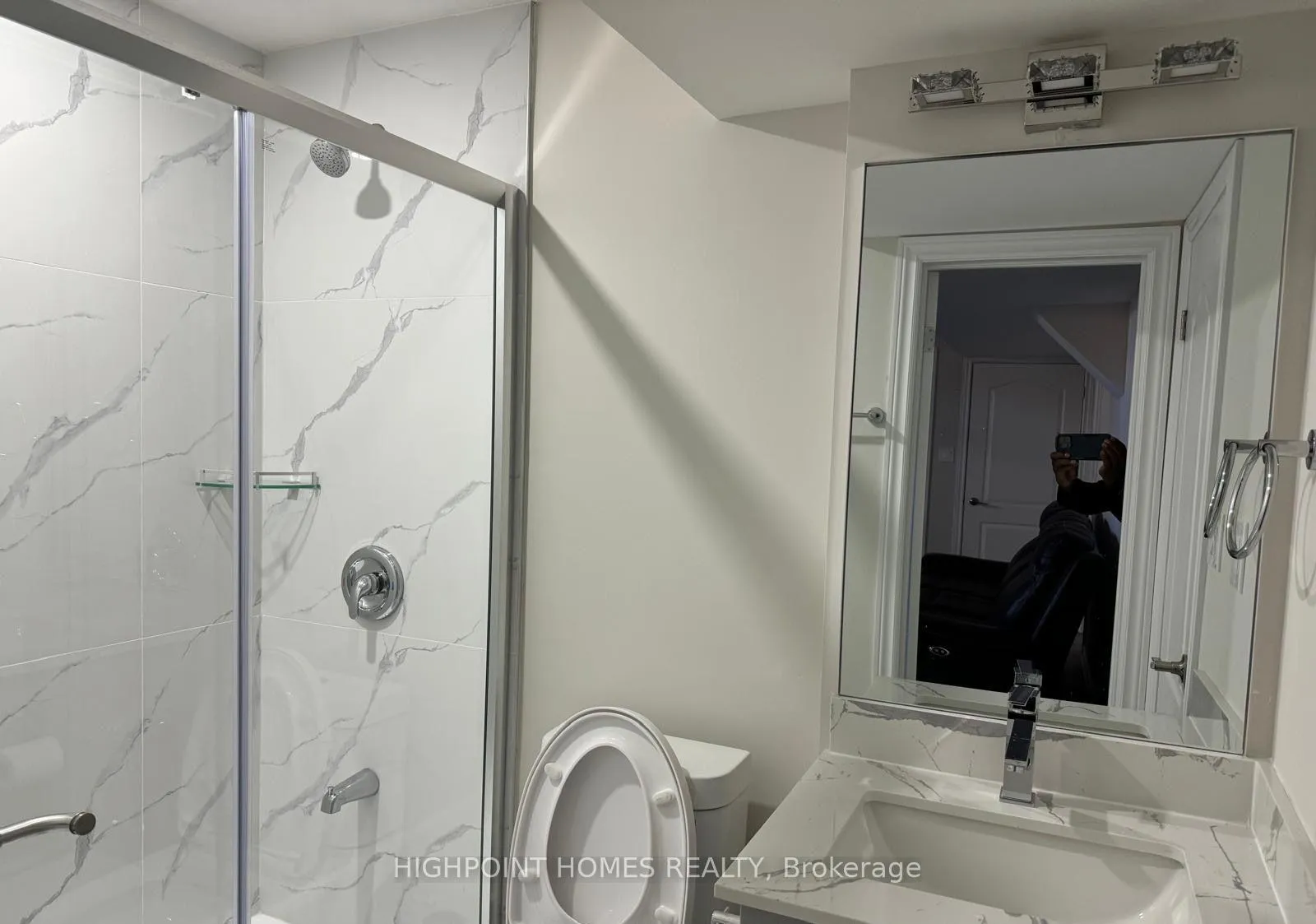Photo 12 of 28 Northern Breeze Crescent, Whitby, Rolling Acres — HOMEH