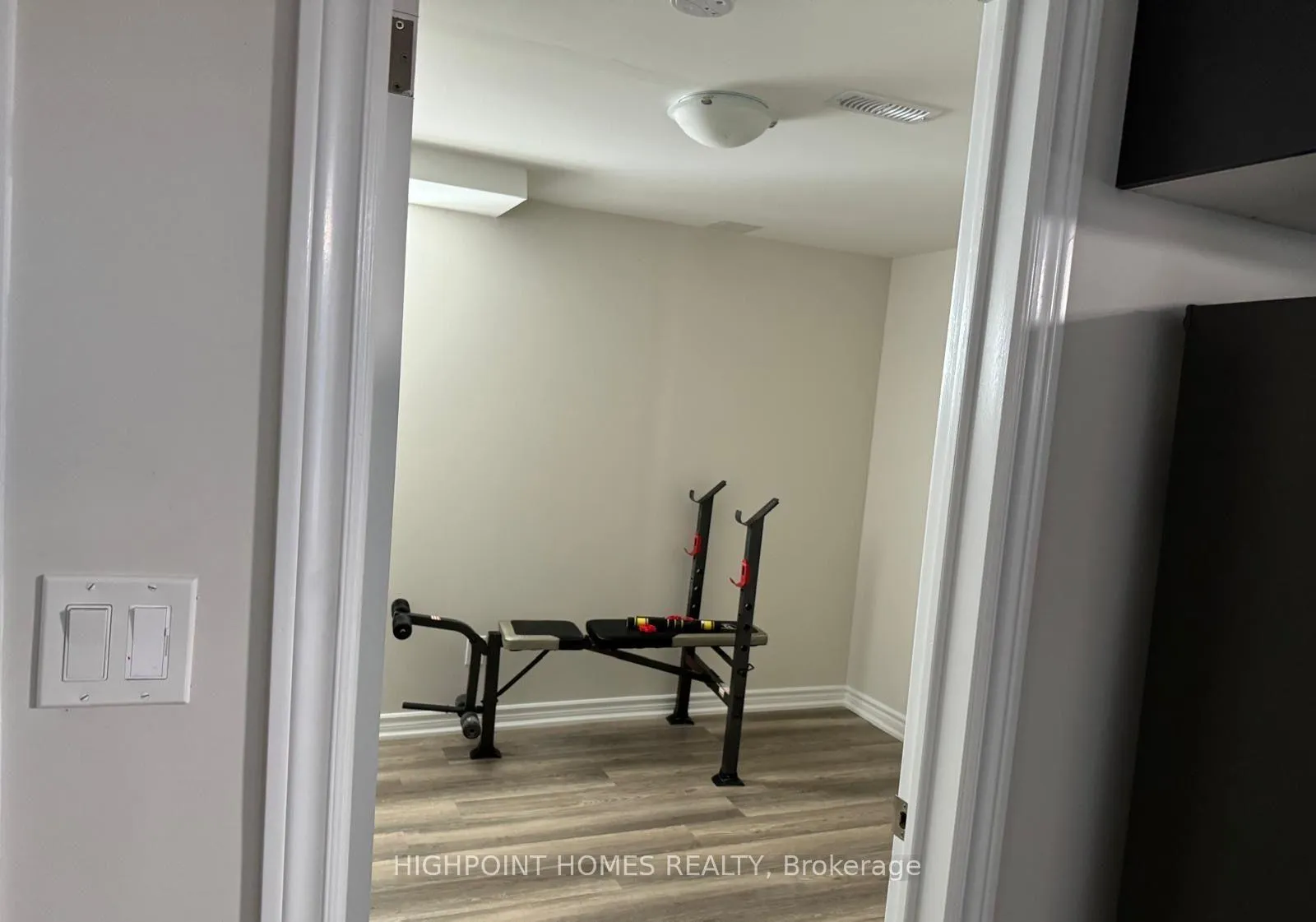 Photo 15 of 28 Northern Breeze Crescent, Whitby, Rolling Acres — HOMEH