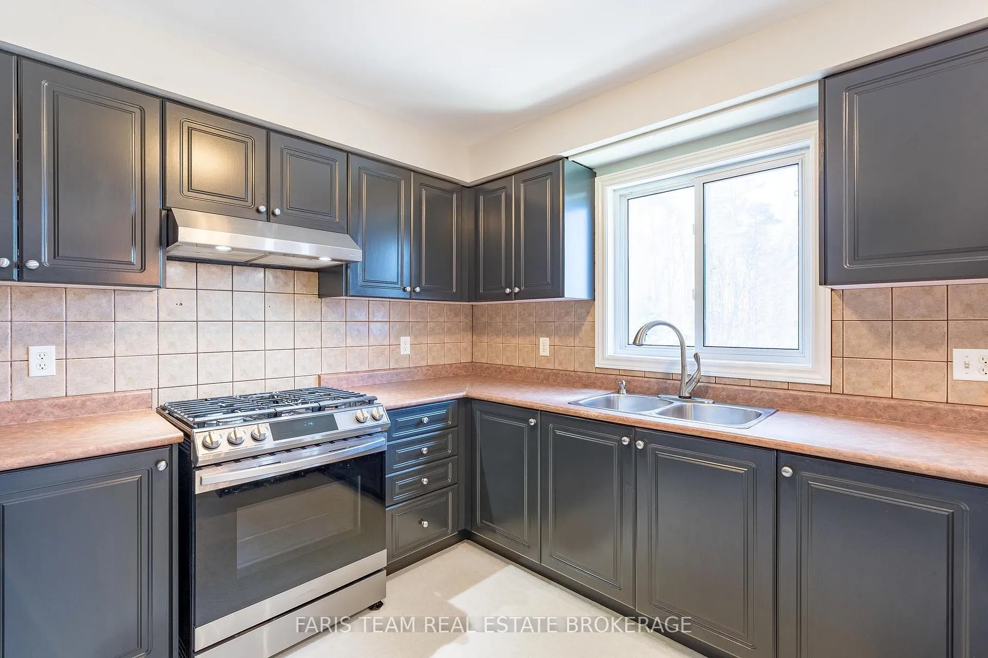 Photo 7 of 11 Berry Court, Barrie, Ardagh — HOMEH