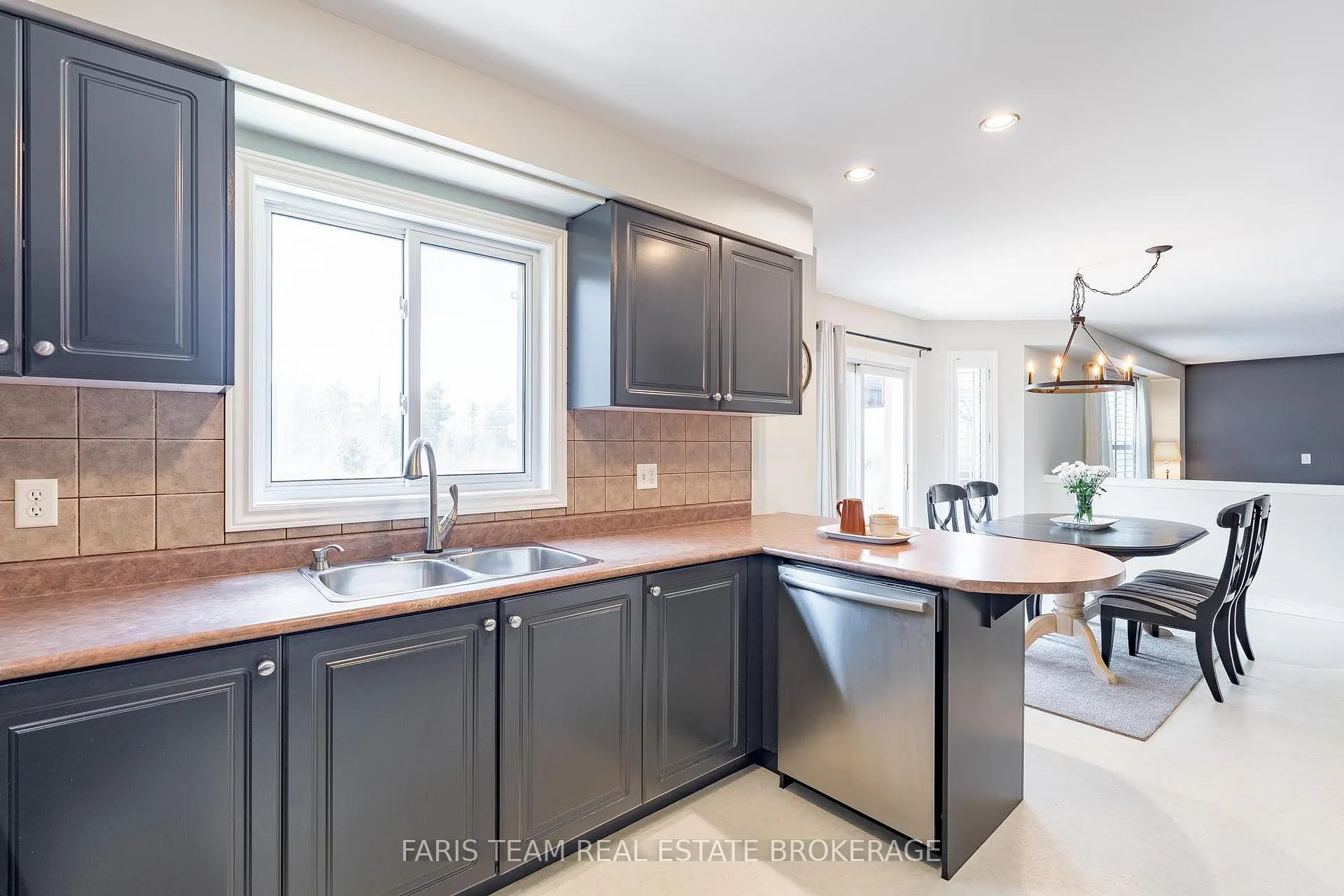 Photo 9 of 11 Berry Court, Barrie, Ardagh — HOMEH