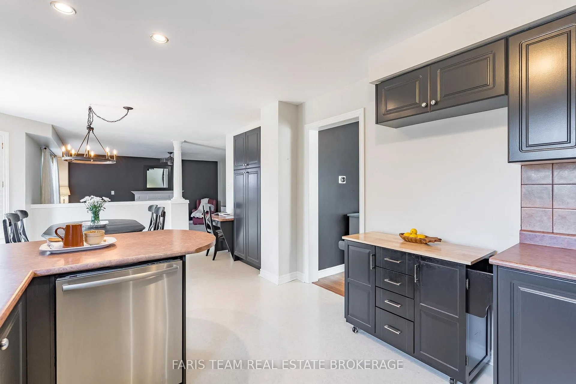 Photo 10 of 11 Berry Court, Barrie, Ardagh — HOMEH