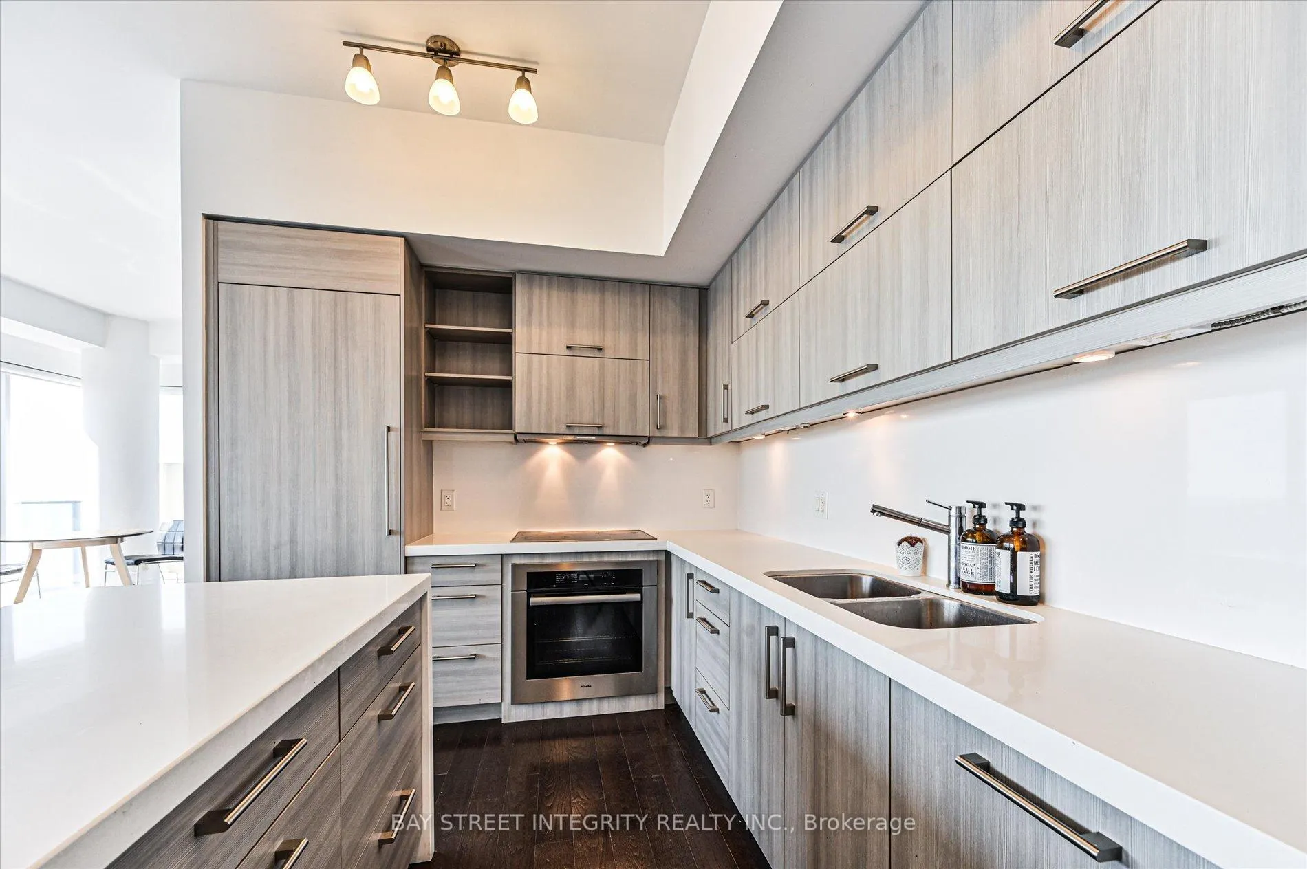 Photo 15 of Unit 5302, 1080 Bay Street, Toronto, Bay Street Corridor — HOMEH