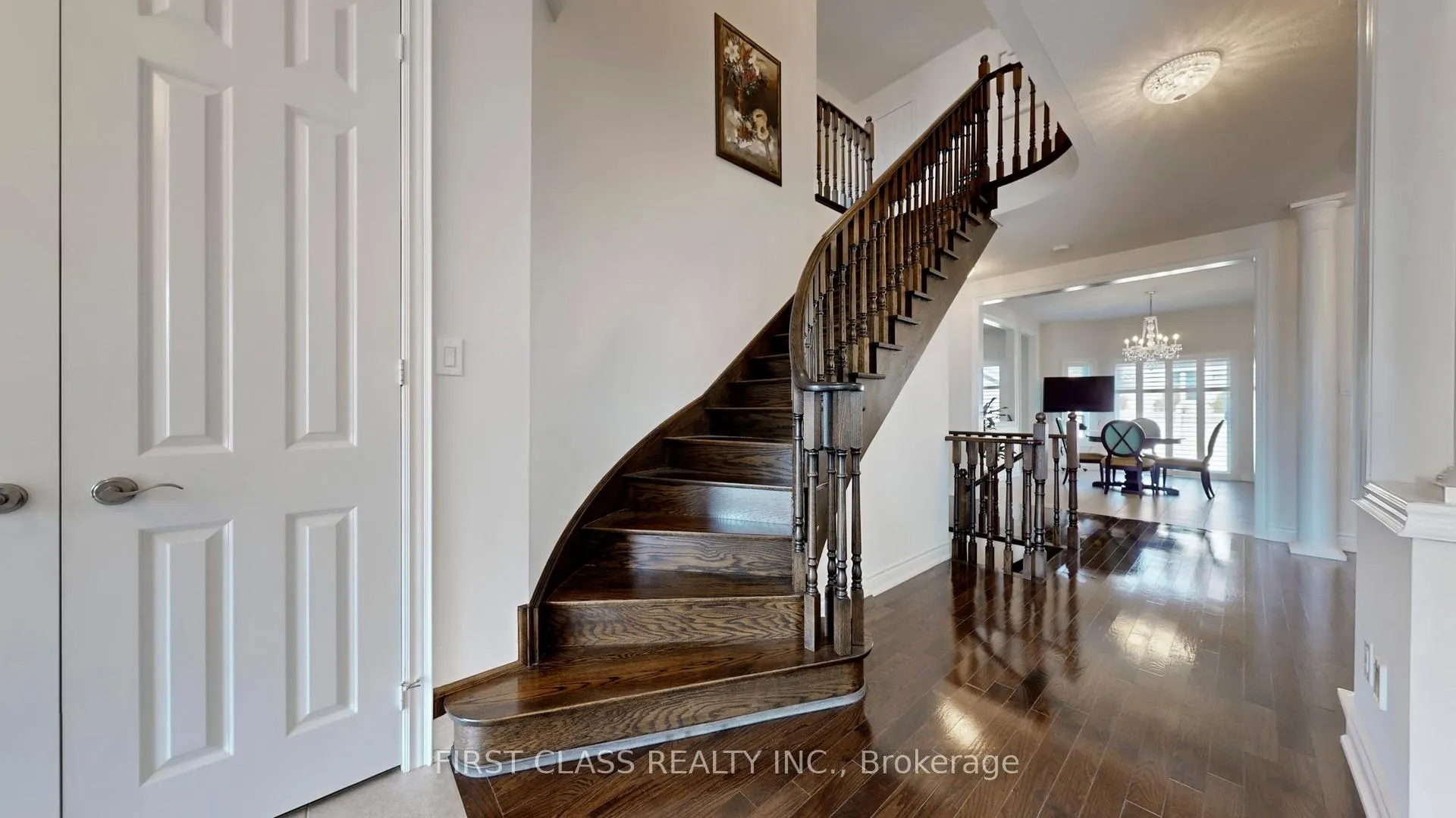 Photo 3 of 93 Royal West Drive, Brampton, Credit Valley — HOMEH