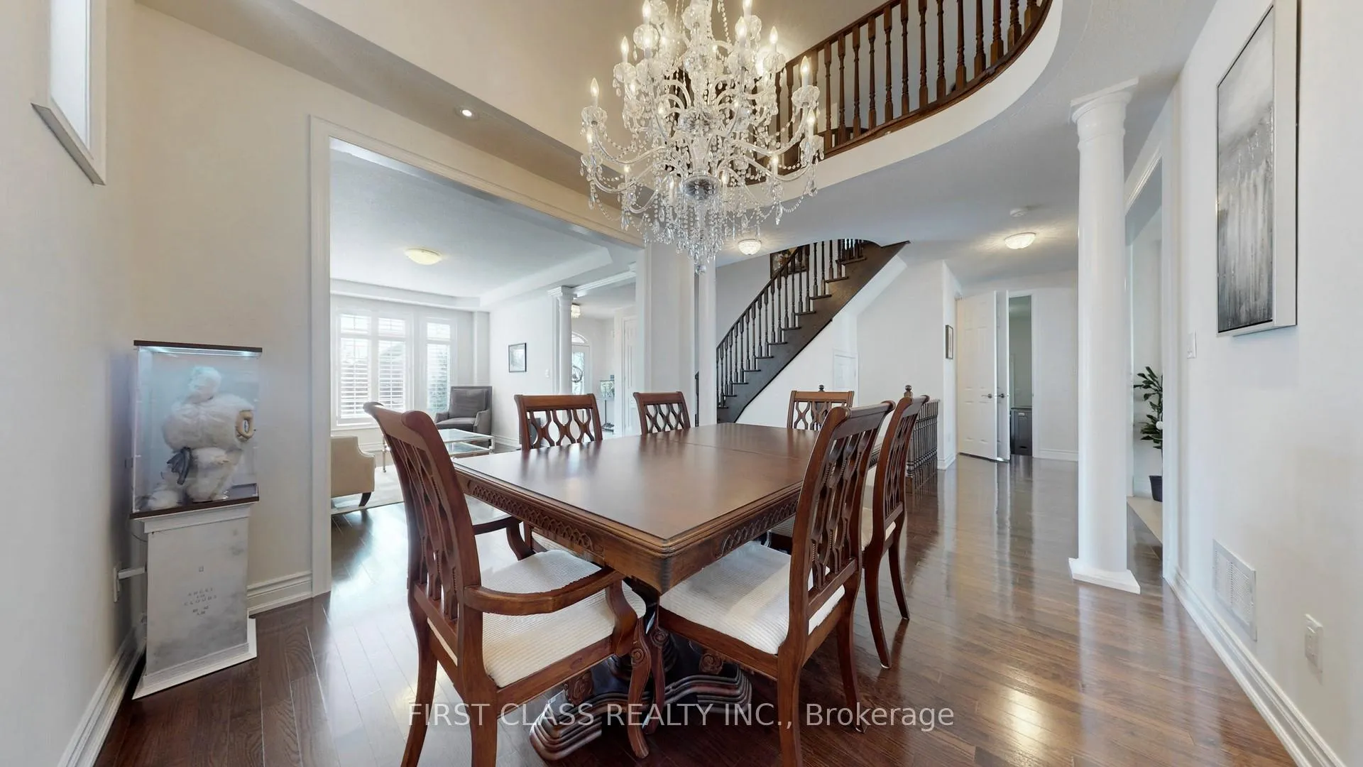 Photo 8 of 93 Royal West Drive, Brampton, Credit Valley — HOMEH
