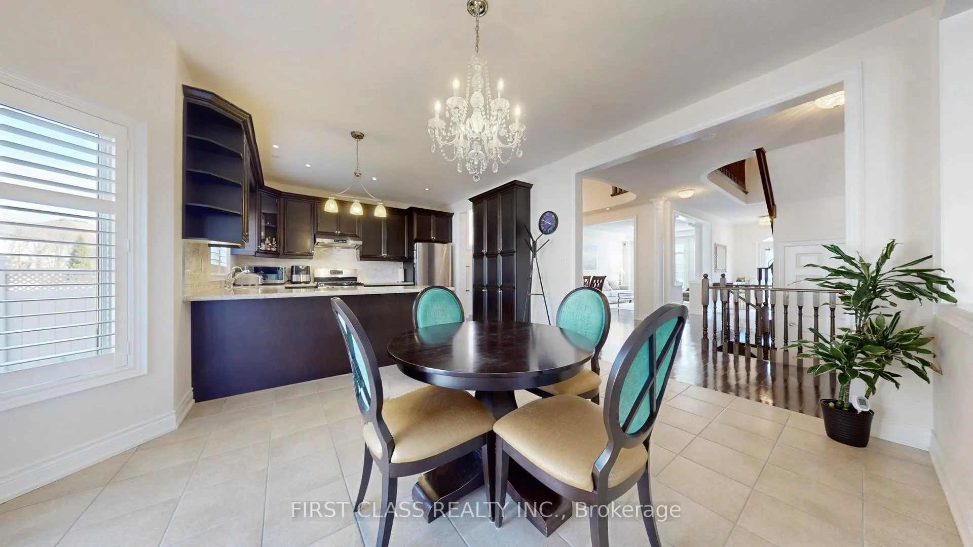 Photo 14 of 93 Royal West Drive, Brampton, Credit Valley — HOMEH