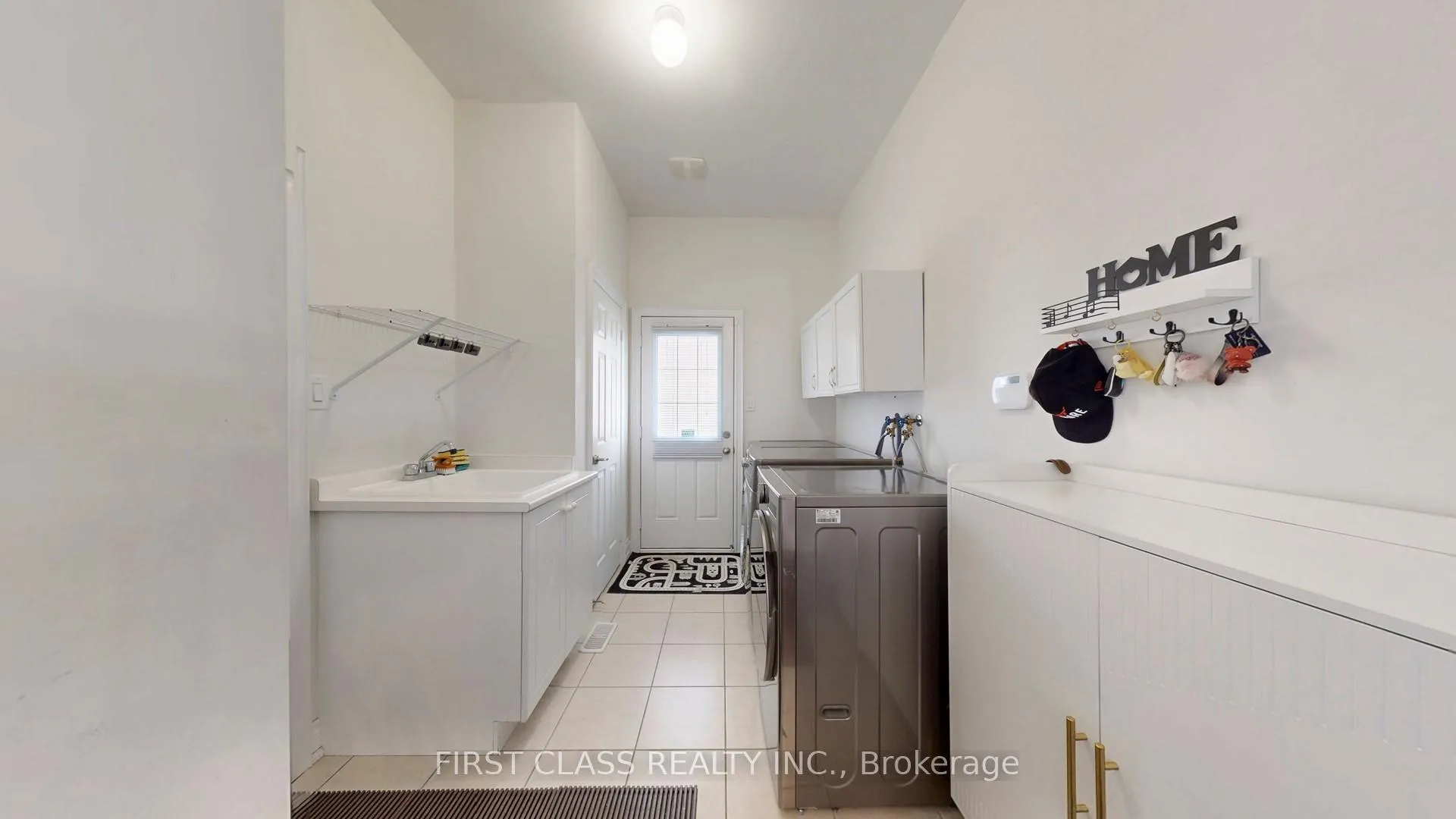 Photo 19 of 93 Royal West Drive, Brampton, Credit Valley — HOMEH