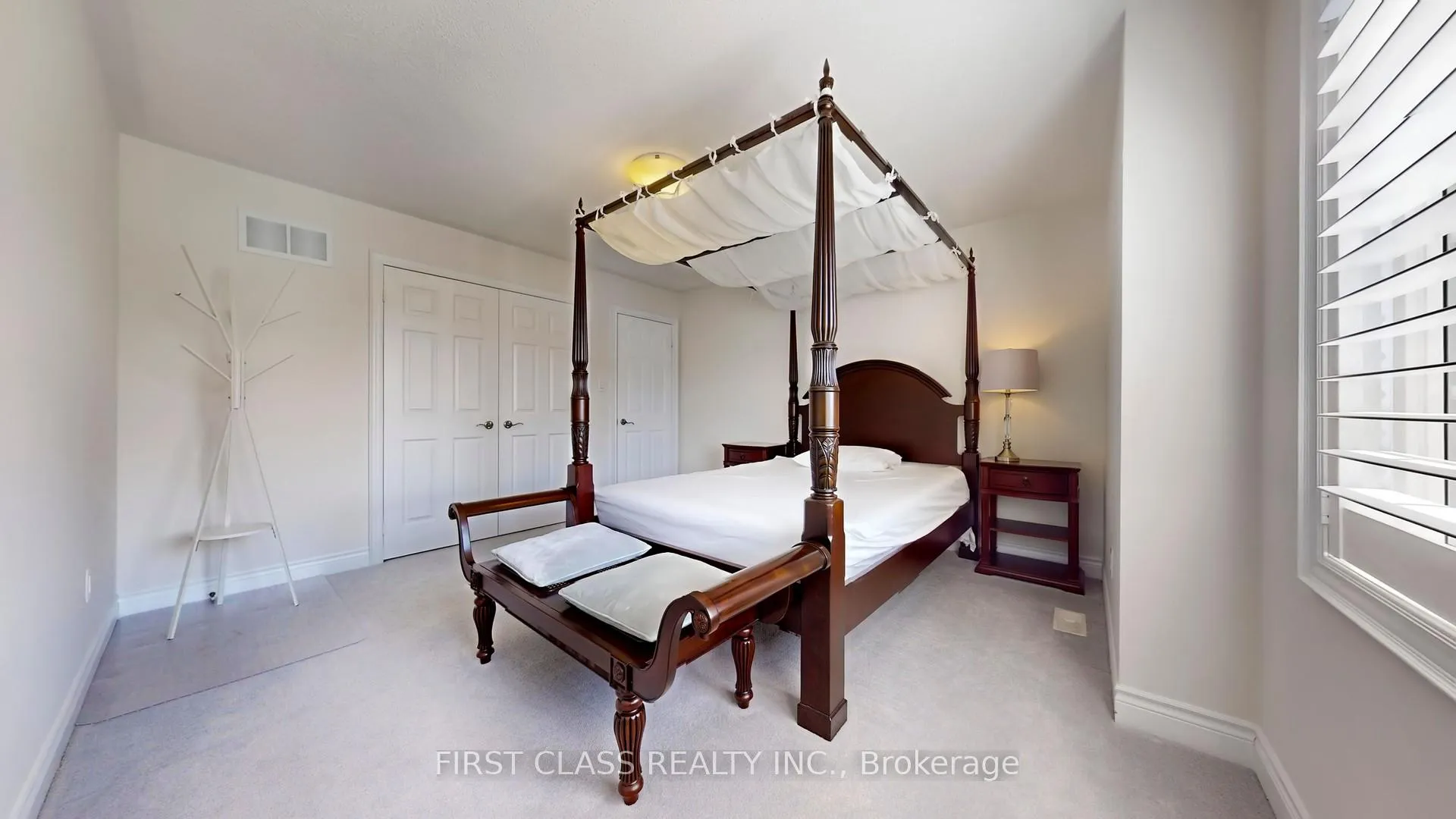 Photo 31 of 93 Royal West Drive, Brampton, Credit Valley — HOMEH