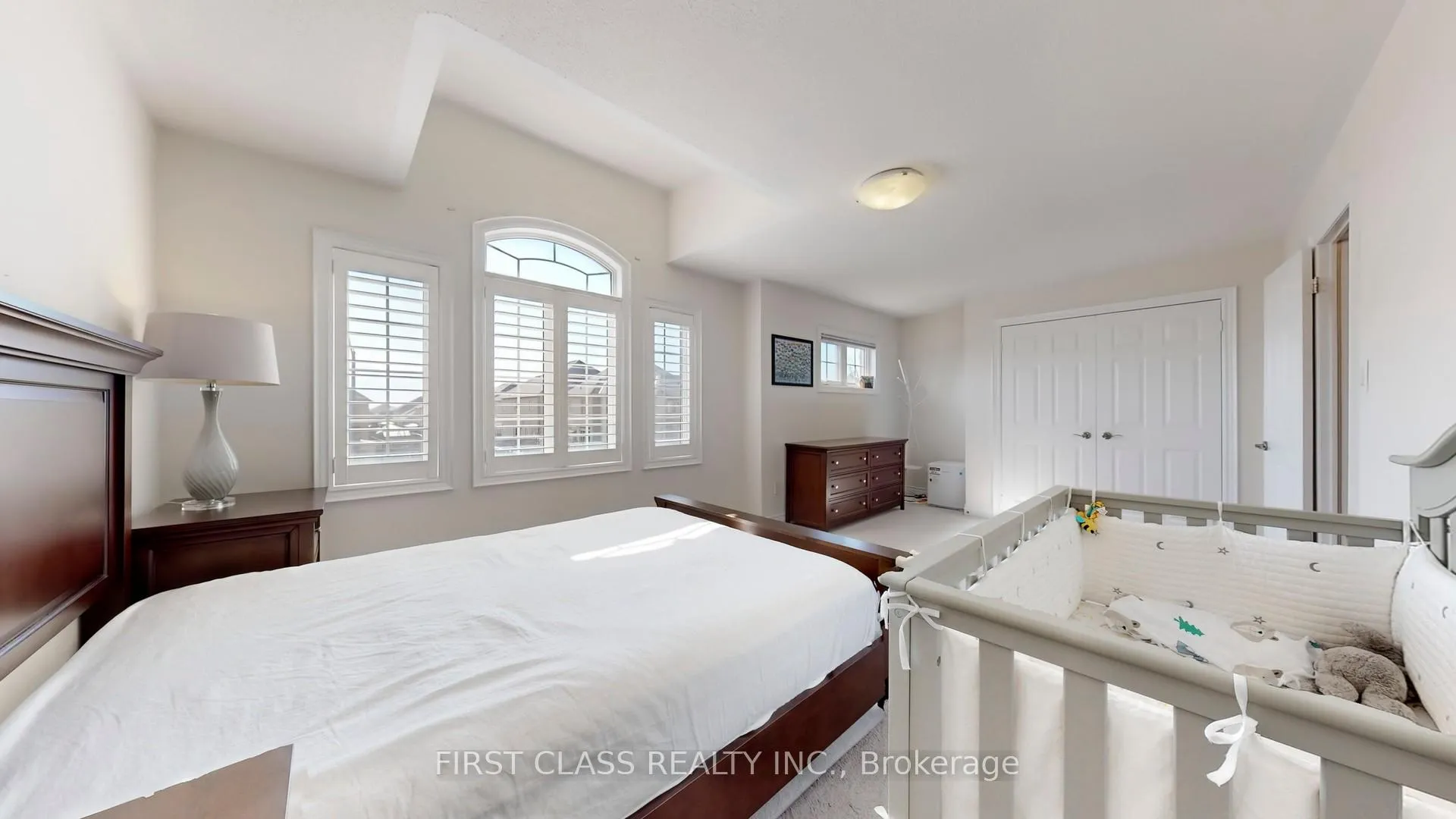 Photo 34 of 93 Royal West Drive, Brampton, Credit Valley — HOMEH