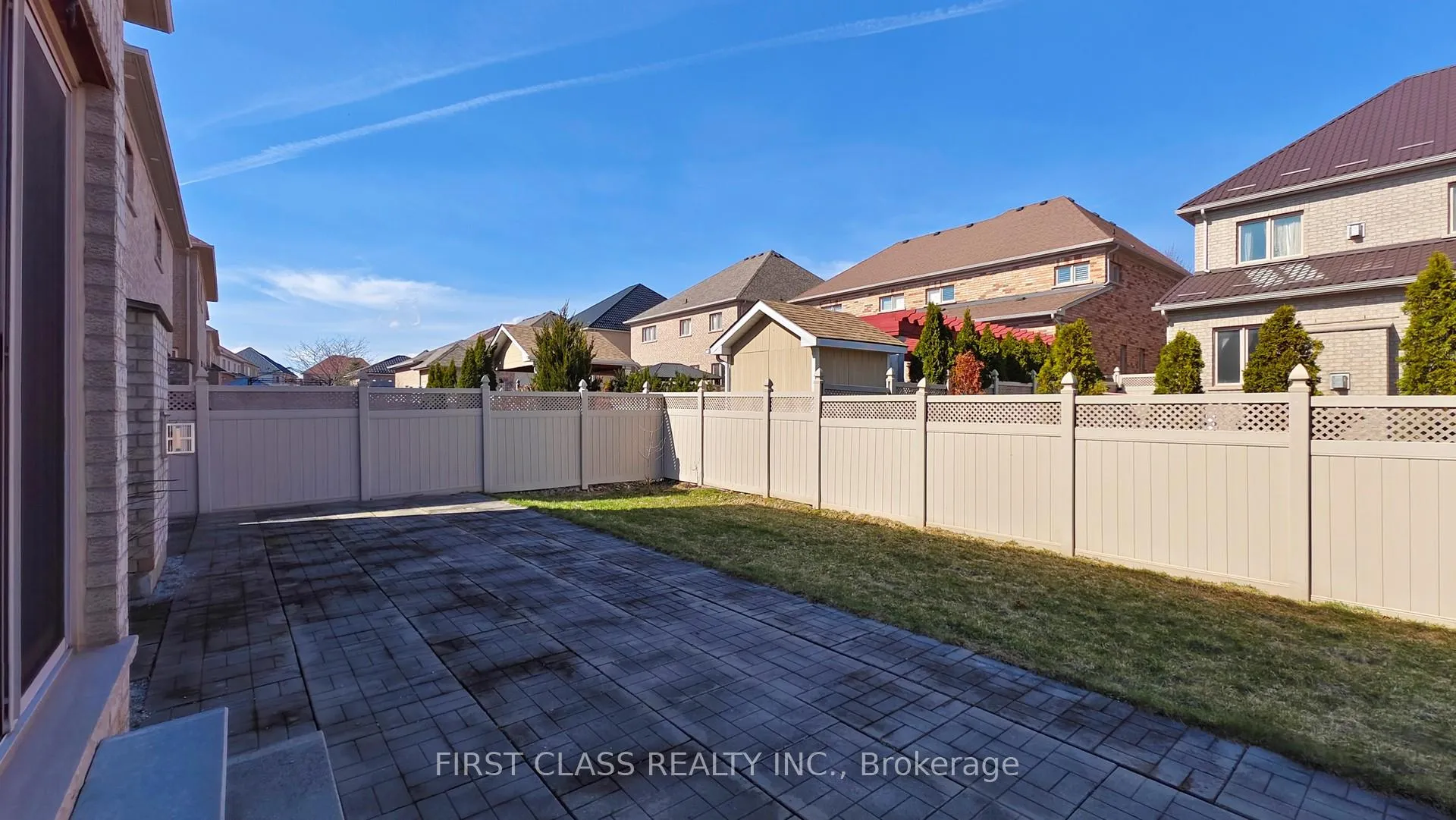 Photo 44 of 93 Royal West Drive, Brampton, Credit Valley — HOMEH