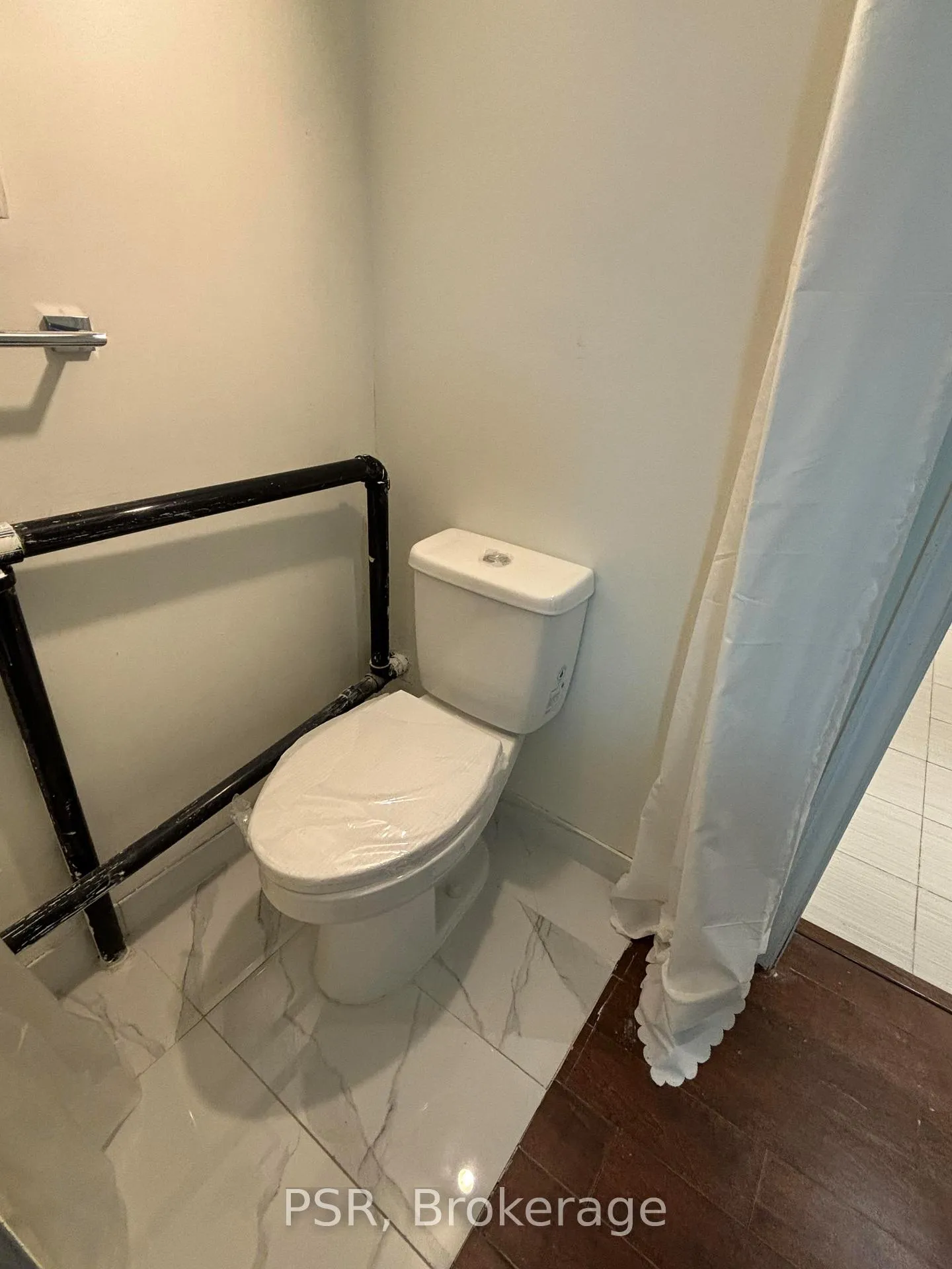 Photo 11 of Unit Lower, 307 Anderson Street, Whitby, Blue Grass Meadows — HOMEH