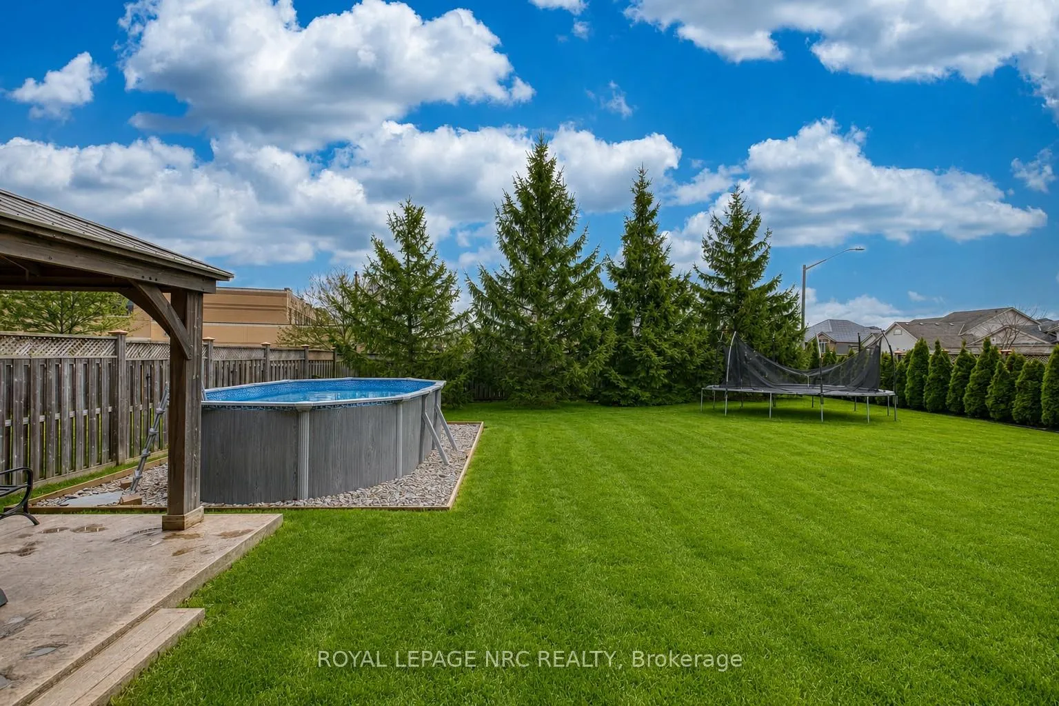 Photo 8 of 8479 Forestview Boulevard, Niagara Falls, Forestview — HOMEH