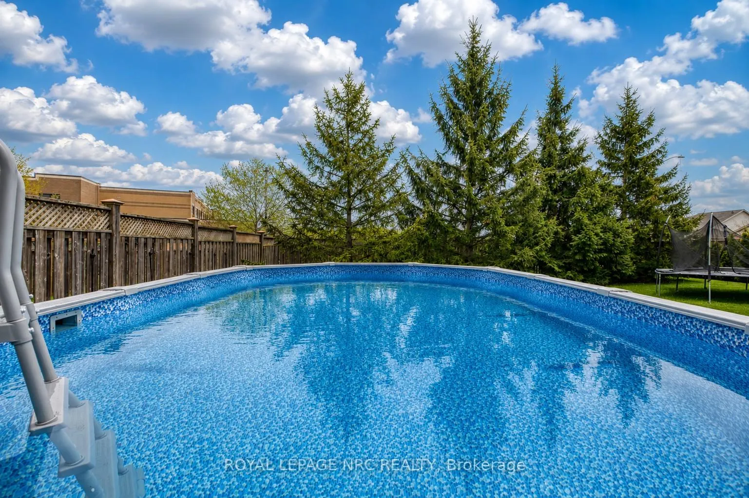 Photo 11 of 8479 Forestview Boulevard, Niagara Falls, Forestview — HOMEH
