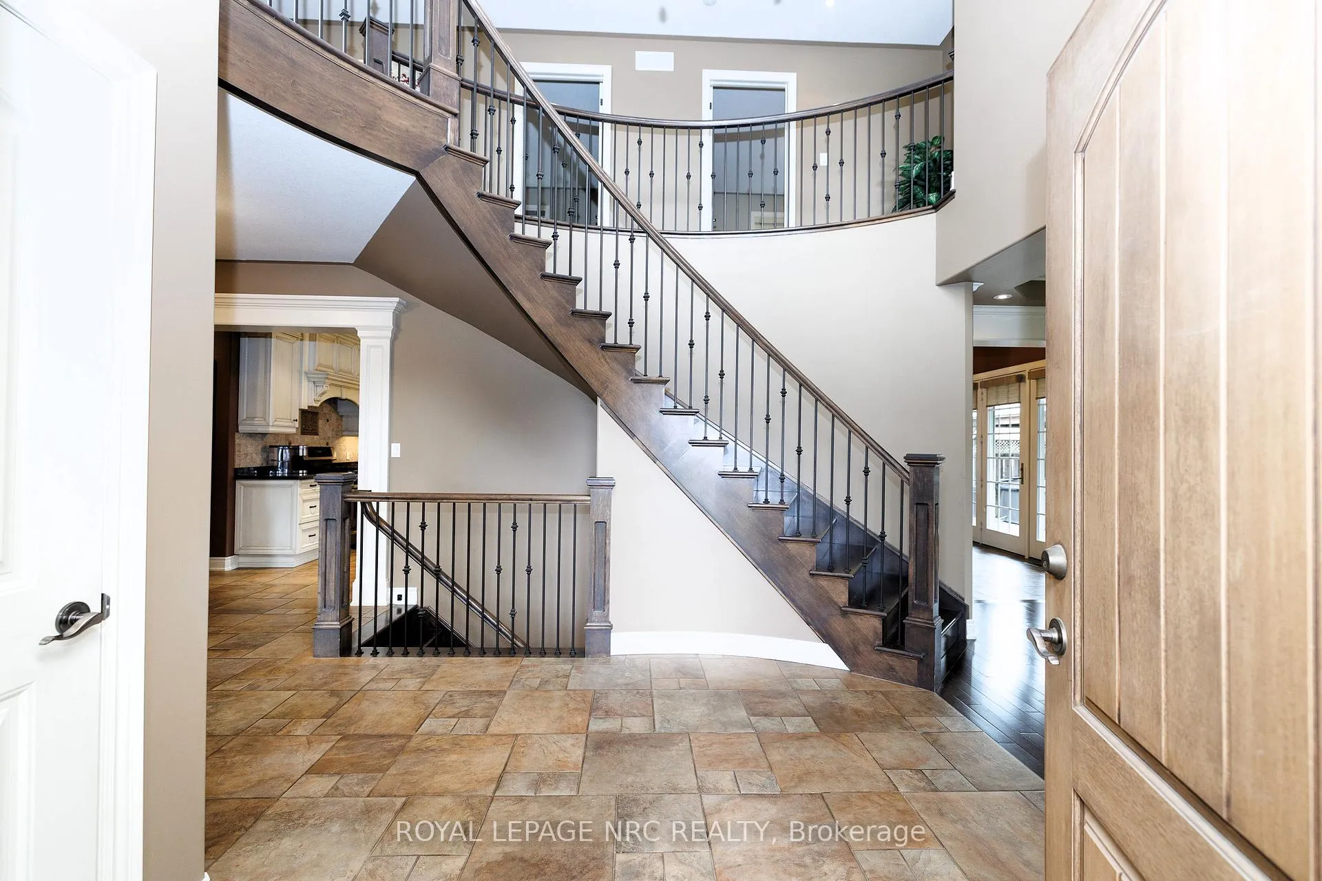 Photo 13 of 8479 Forestview Boulevard, Niagara Falls, Forestview — HOMEH