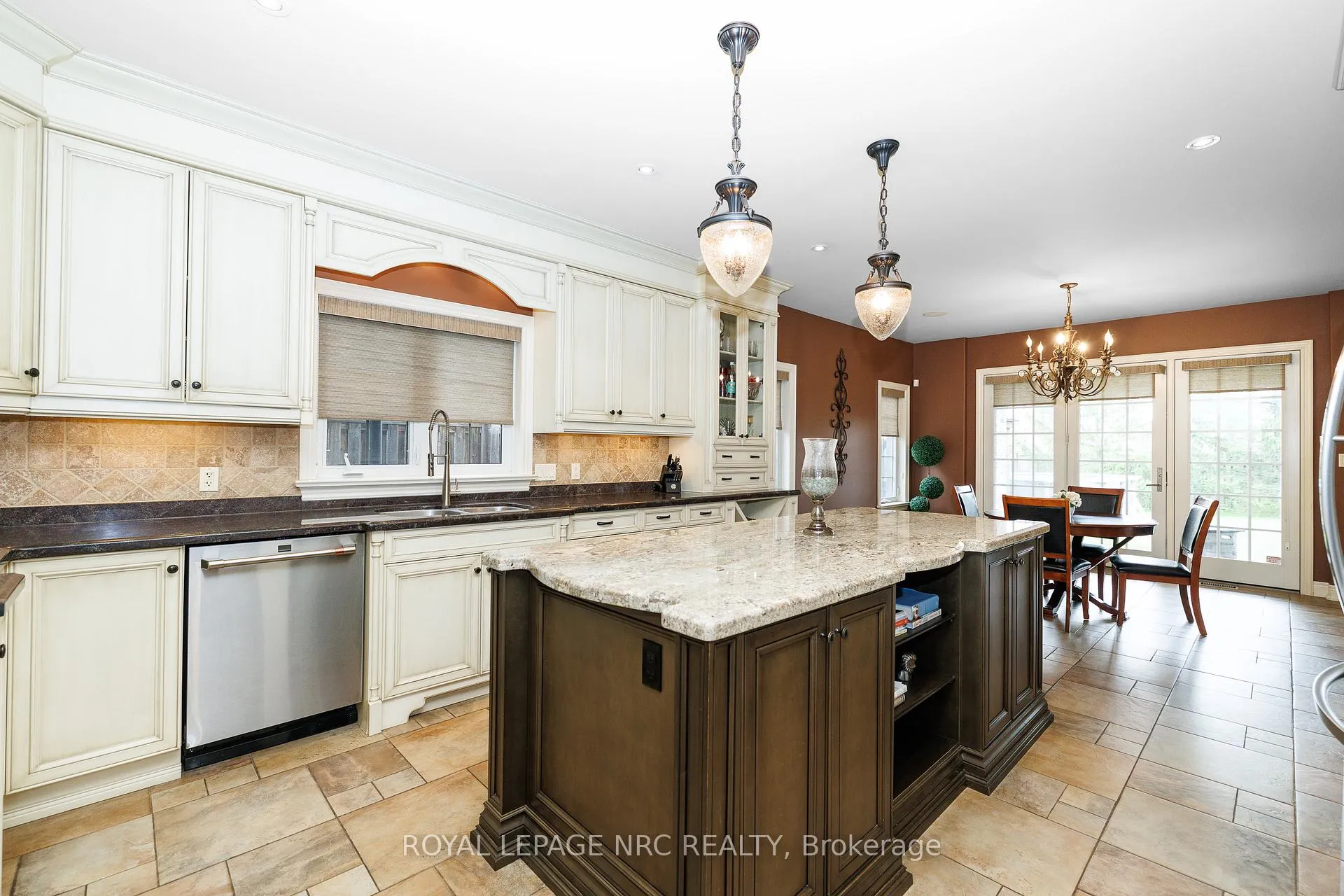 Photo 18 of 8479 Forestview Boulevard, Niagara Falls, Forestview — HOMEH