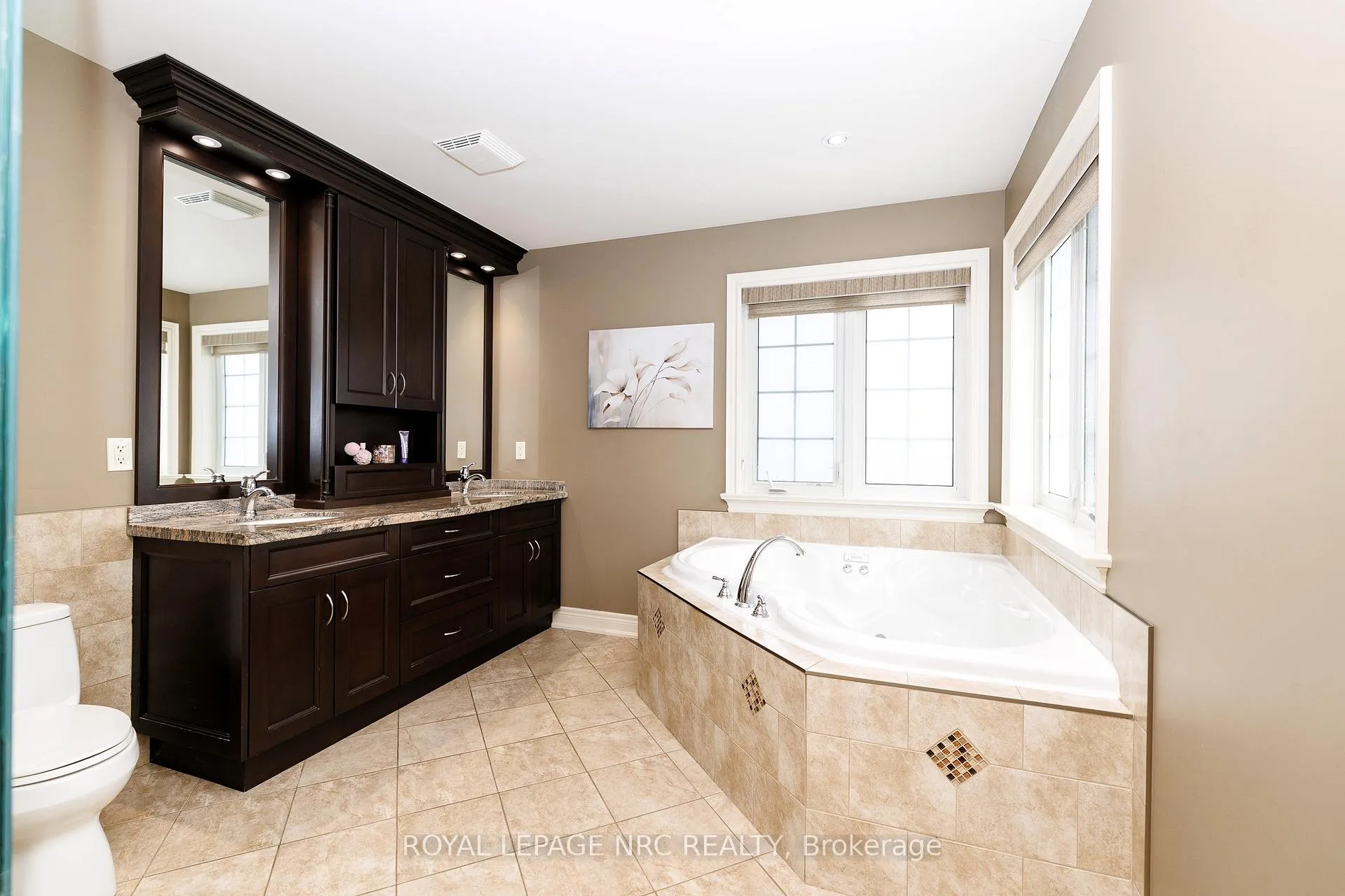 Photo 35 of 8479 Forestview Boulevard, Niagara Falls, Forestview — HOMEH