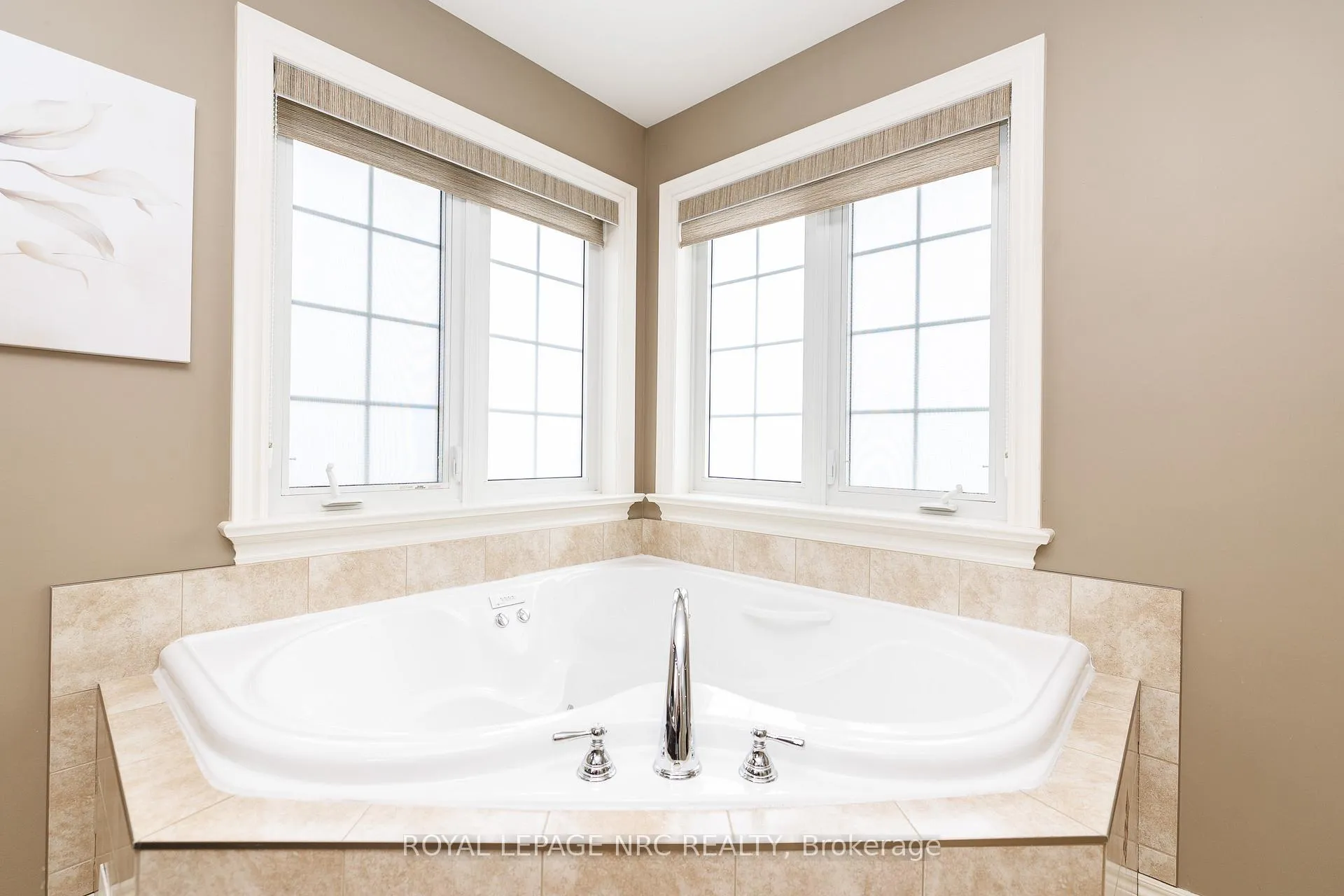 Photo 38 of 8479 Forestview Boulevard, Niagara Falls, Forestview — HOMEH
