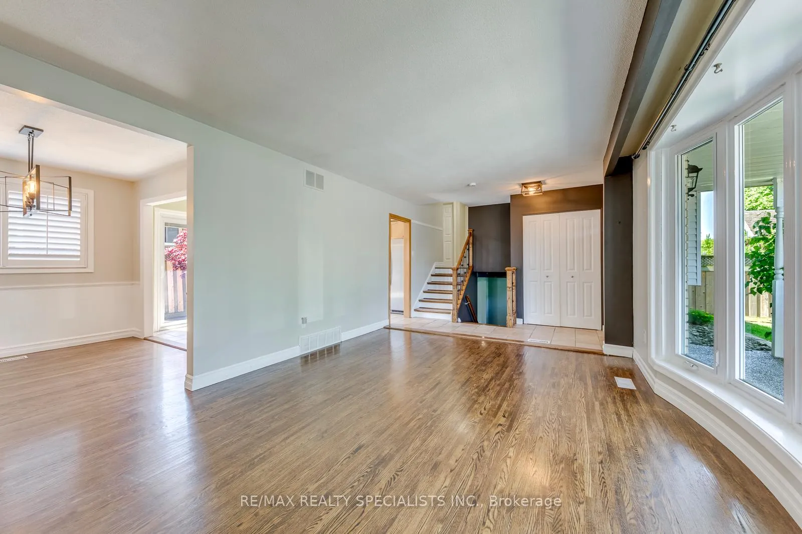 Photo 11 of 5 Country Club Drive, Hamilton, Vincent — HOMEH