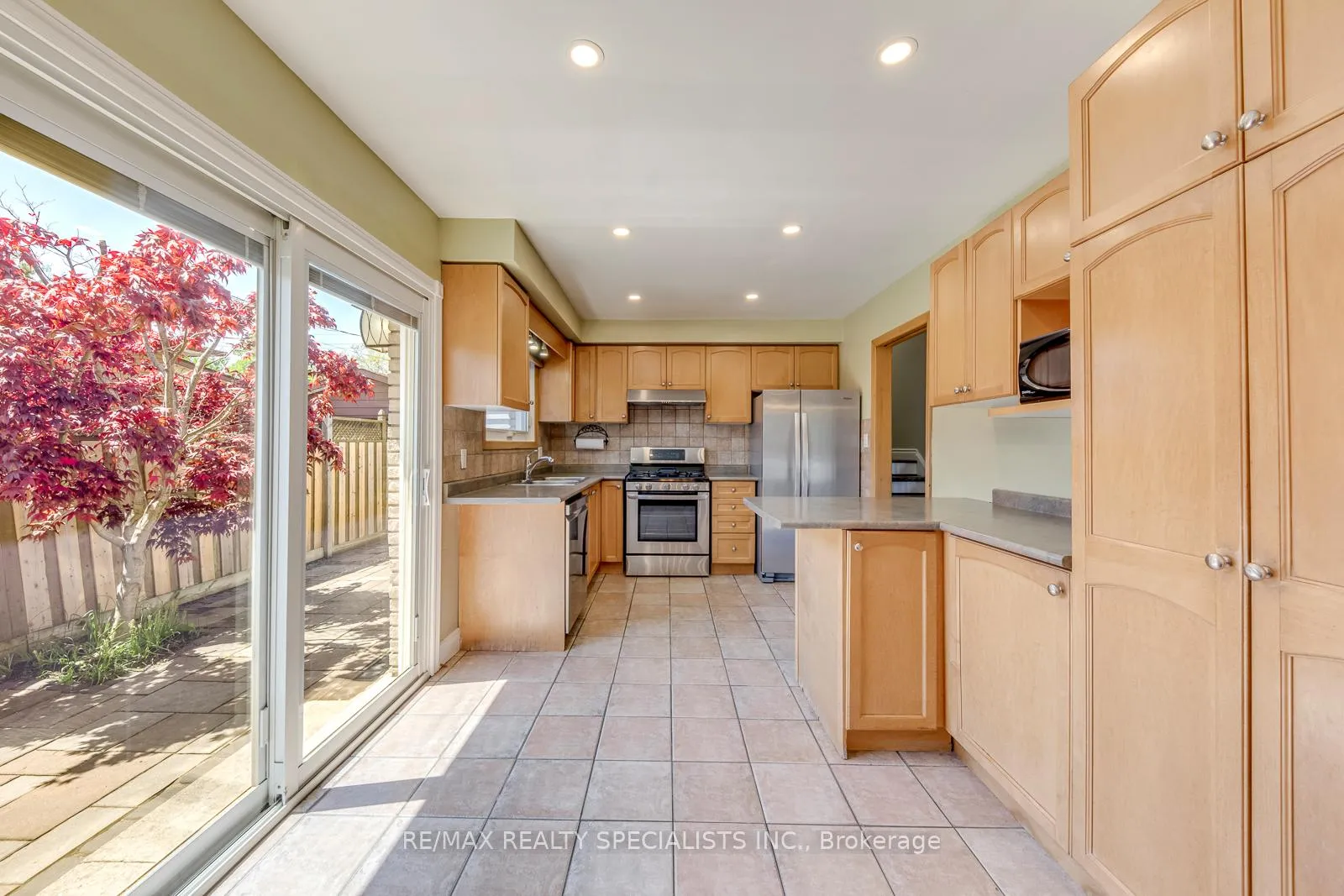 Photo 16 of 5 Country Club Drive, Hamilton, Vincent — HOMEH