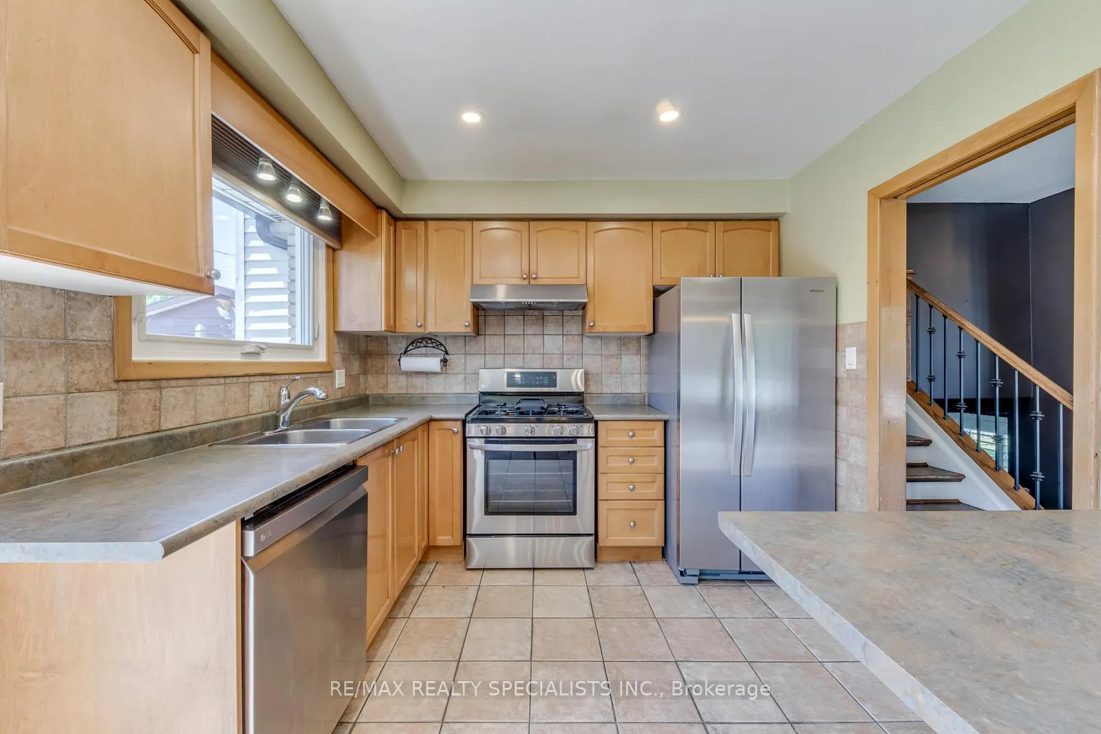 Photo 20 of 5 Country Club Drive, Hamilton, Vincent — HOMEH