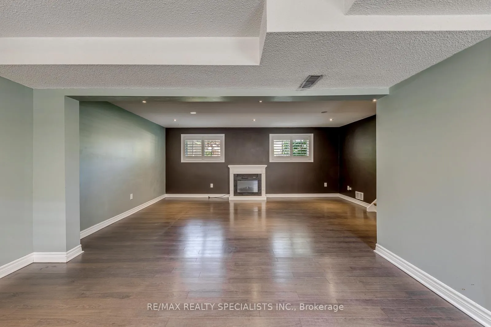 Photo 38 of 5 Country Club Drive, Hamilton, Vincent — HOMEH