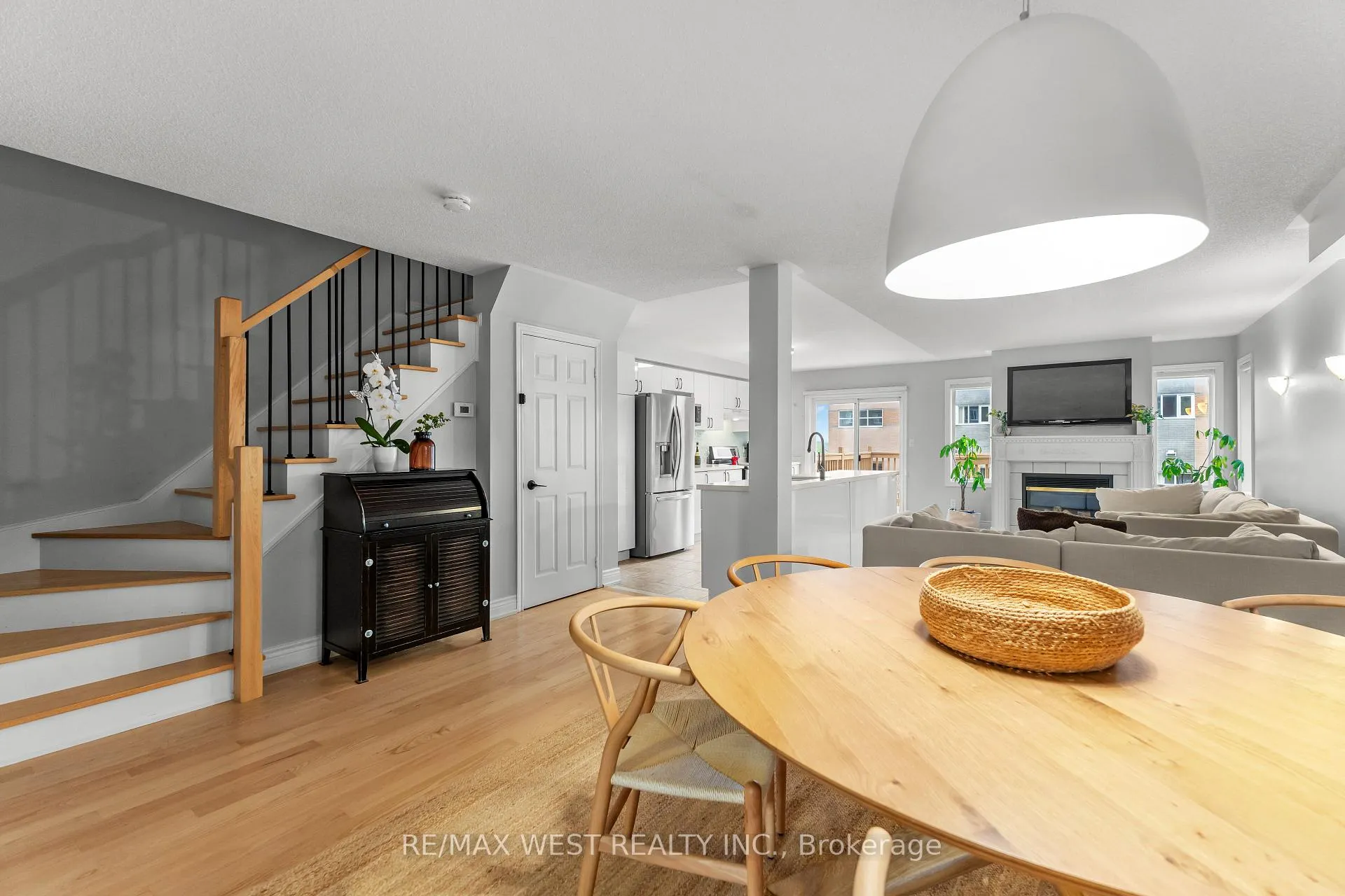 Photo 7 of 284 Monte Carlo Drive, Vaughan, Sonoma Heights — HOMEH
