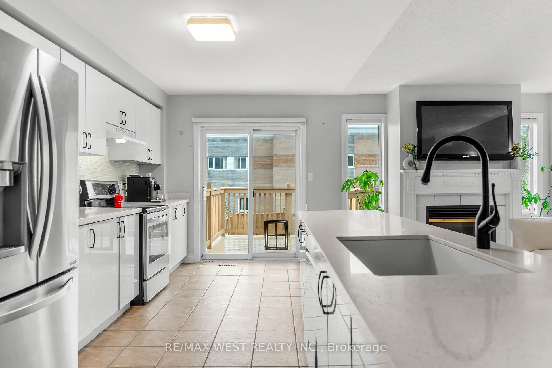 Photo 10 of 284 Monte Carlo Drive, Vaughan, Sonoma Heights — HOMEH