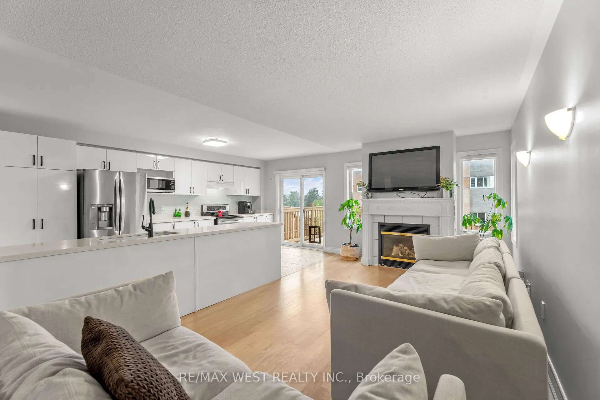 Photo 16 of 284 Monte Carlo Drive, Vaughan, Sonoma Heights — HOMEH