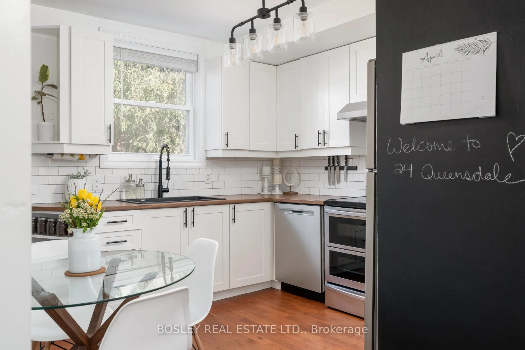 Photo 6 of 24 Queensdale Avenue, Toronto, Danforth Village-East York — HOMEH