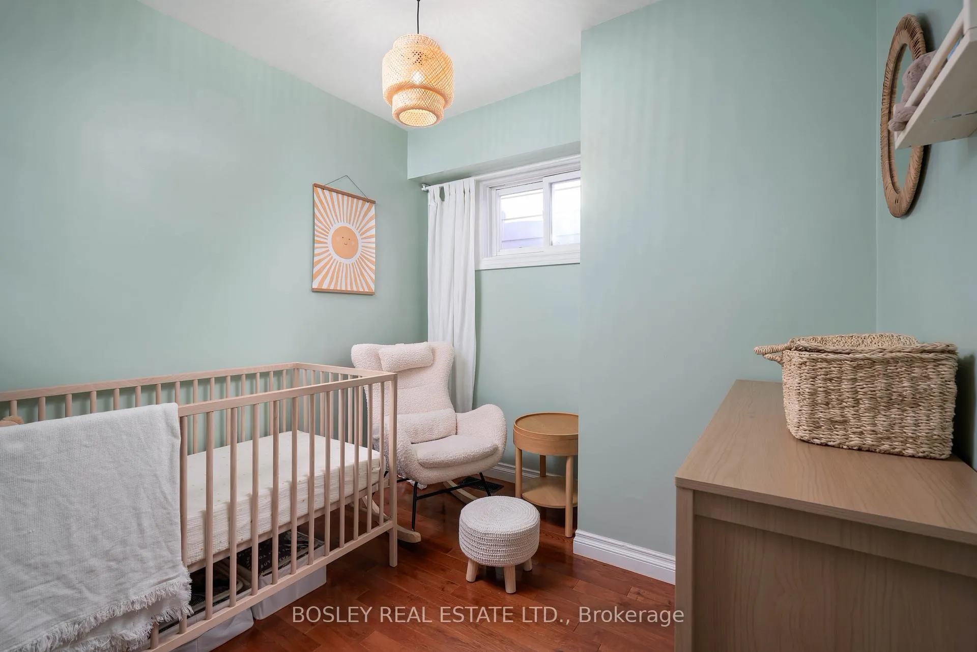 Photo 17 of 24 Queensdale Avenue, Toronto, Danforth Village-East York — HOMEH