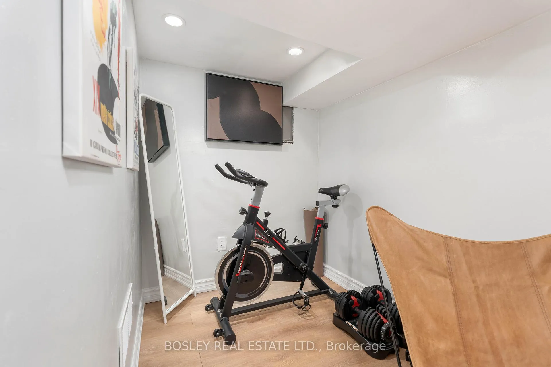 Photo 21 of 24 Queensdale Avenue, Toronto, Danforth Village-East York — HOMEH