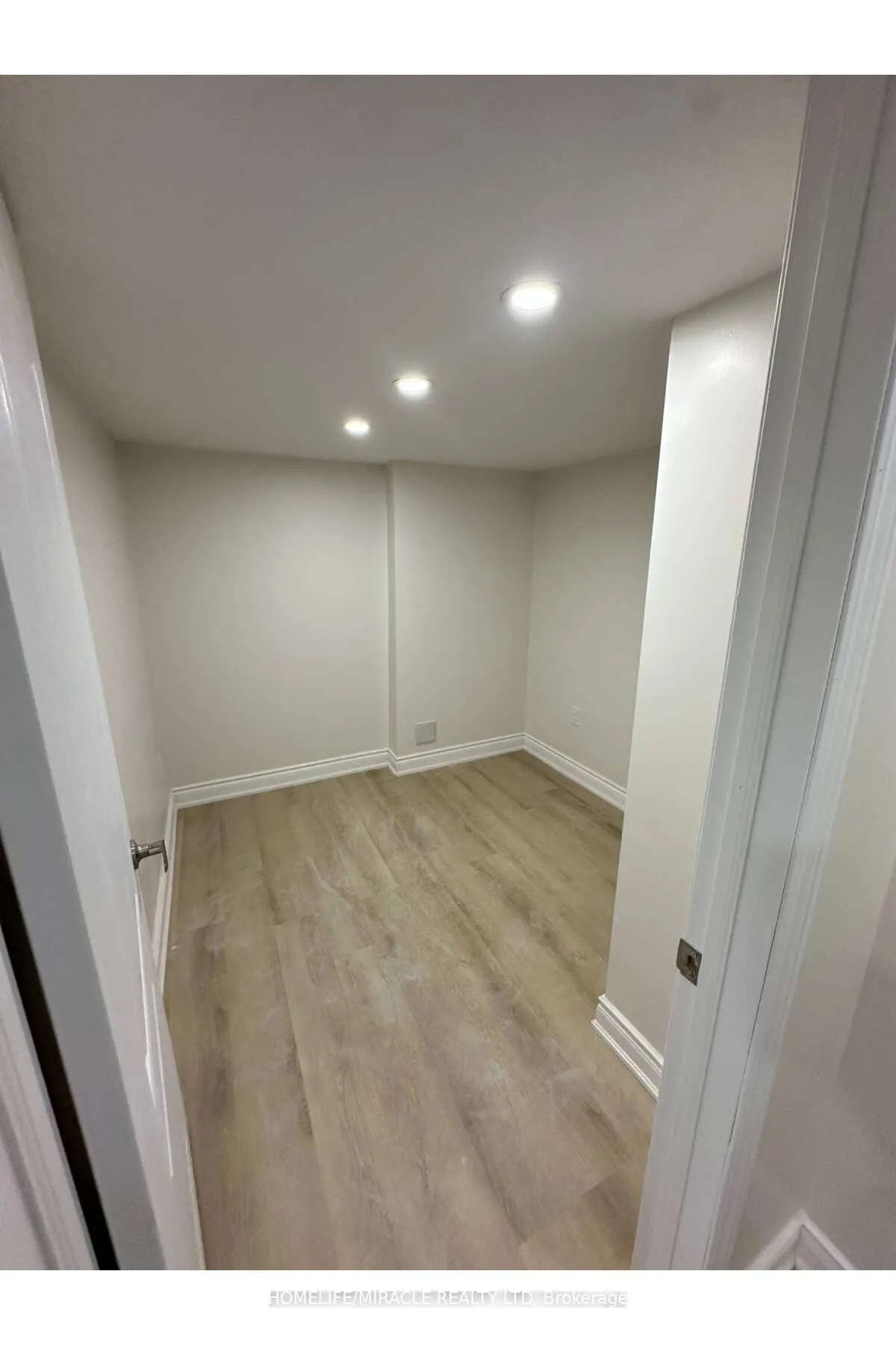 Photo 15 of Unit Lower, 170 Gillespie Drive, Brantford — HOMEH