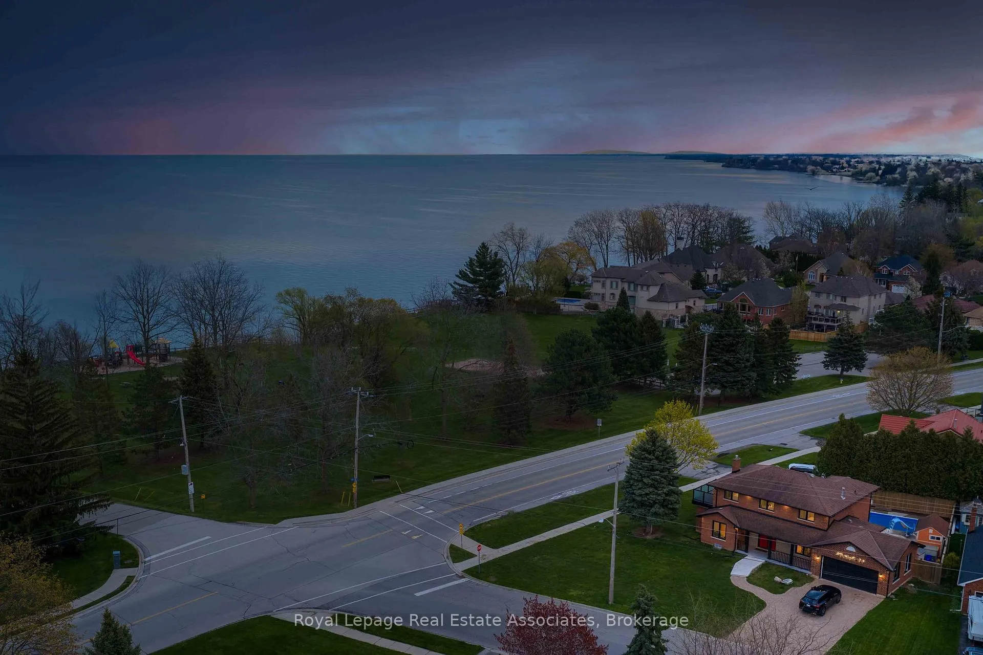 Photo 2 of 382 Nelles Road N, Grimsby, Grimsby Beach — HOMEH